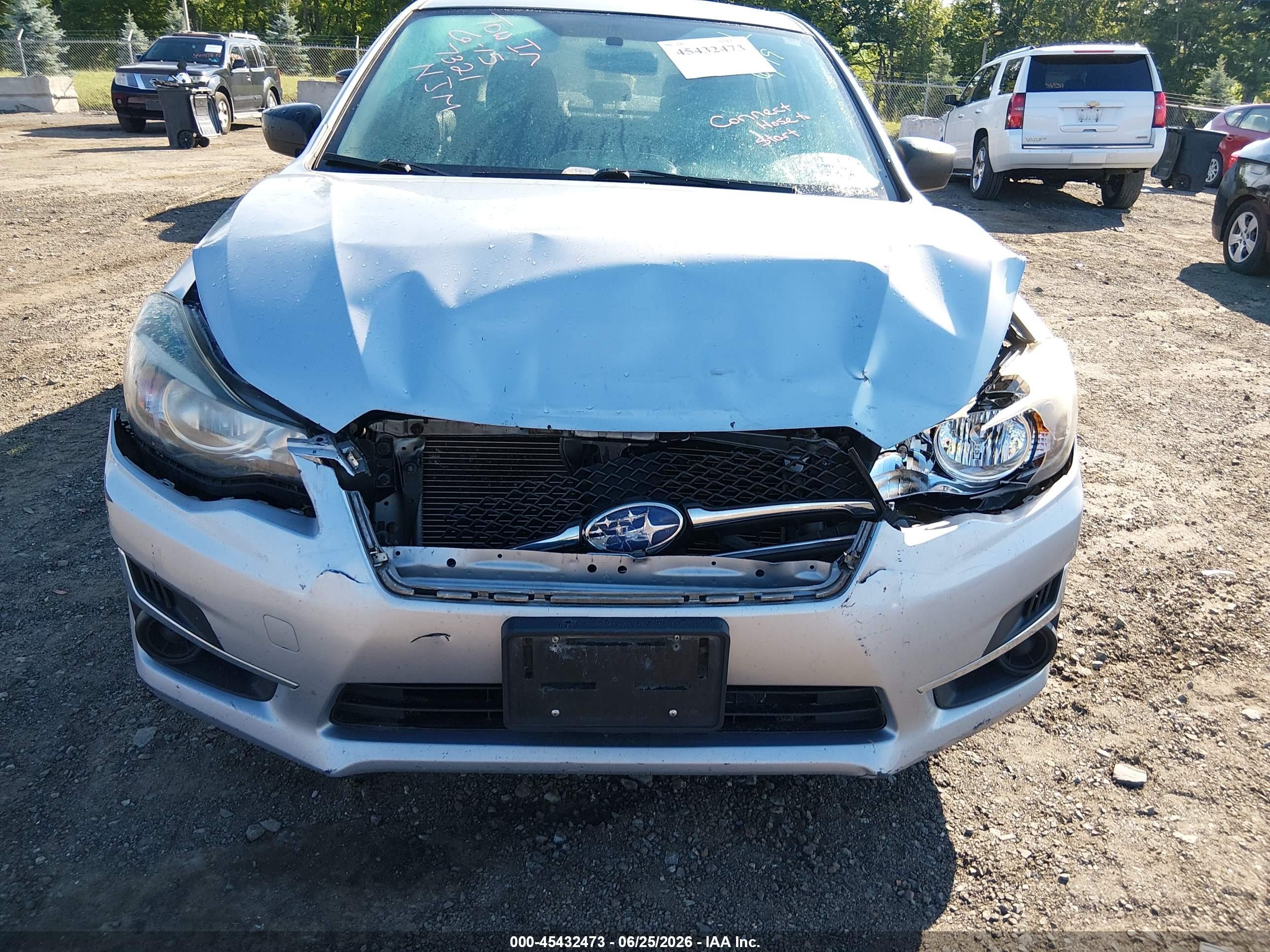 2015 Subaru Impreza 2.0i Серебряный vin: JF1GJAA62FH018536