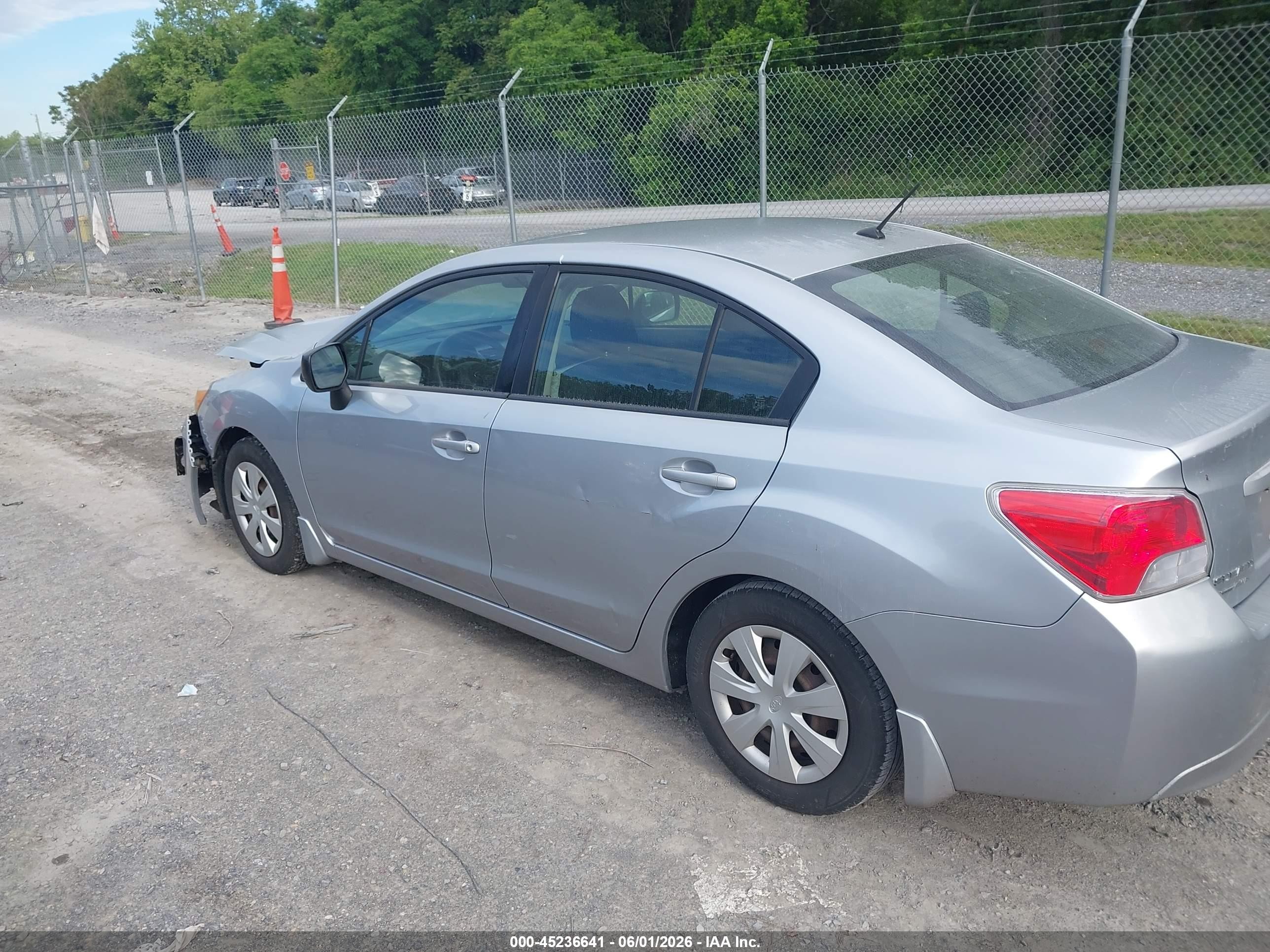 2012 Subaru Impreza 2.0i Silver vin: JF1GJAA63CH014426