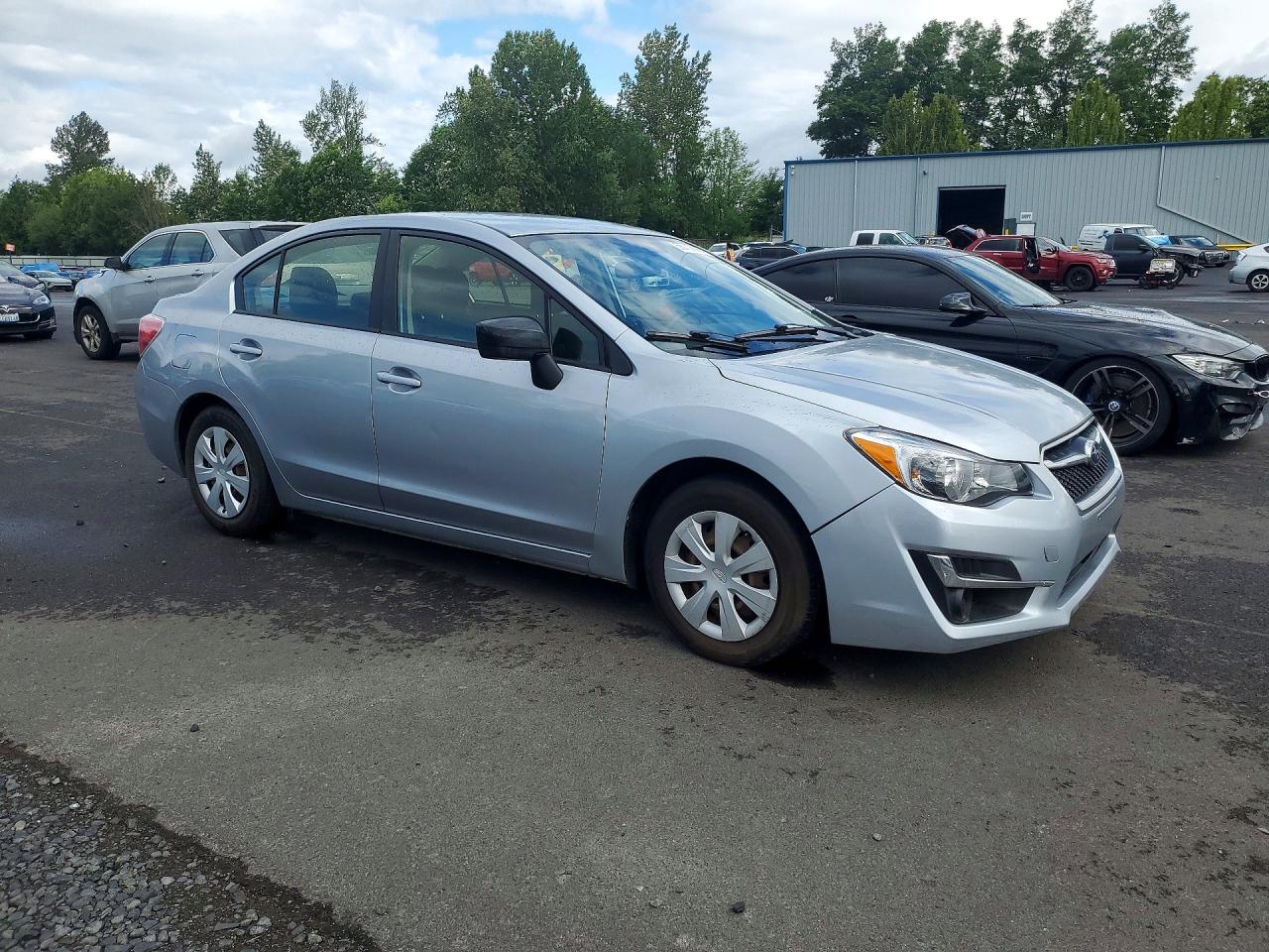 2015 Subaru Impreza Silver vin: JF1GJAA63FG022892