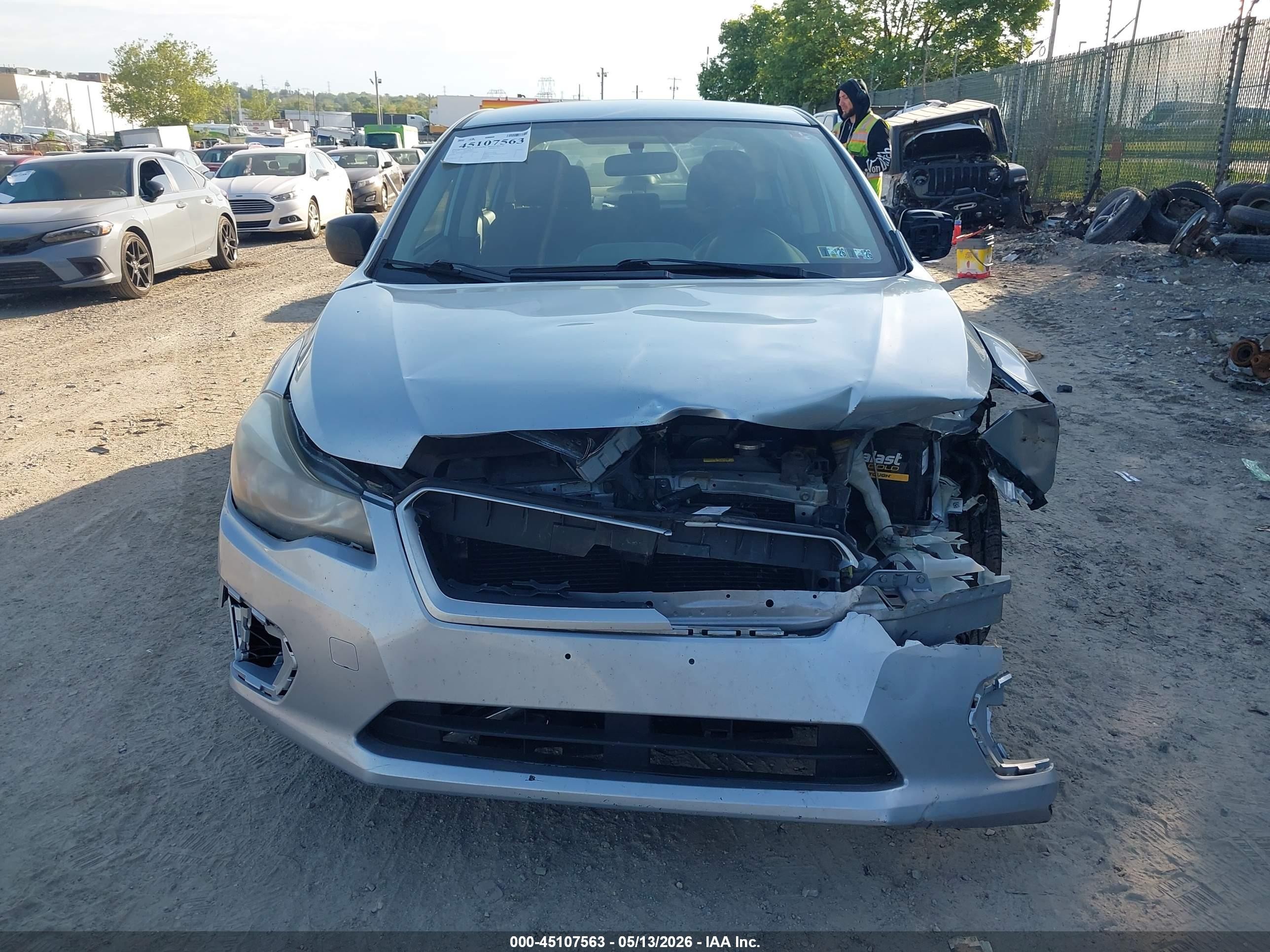 2013 Subaru Impreza 2.0i Серебряный vin: JF1GJAA64DH034802