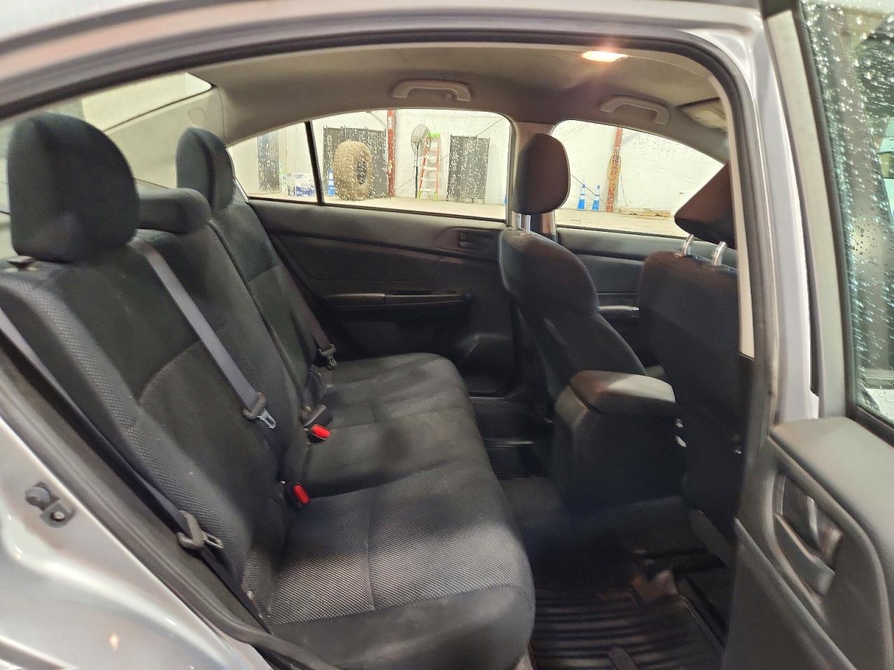 2014 Subaru Impreza Silver vin: JF1GJAA64EG013309