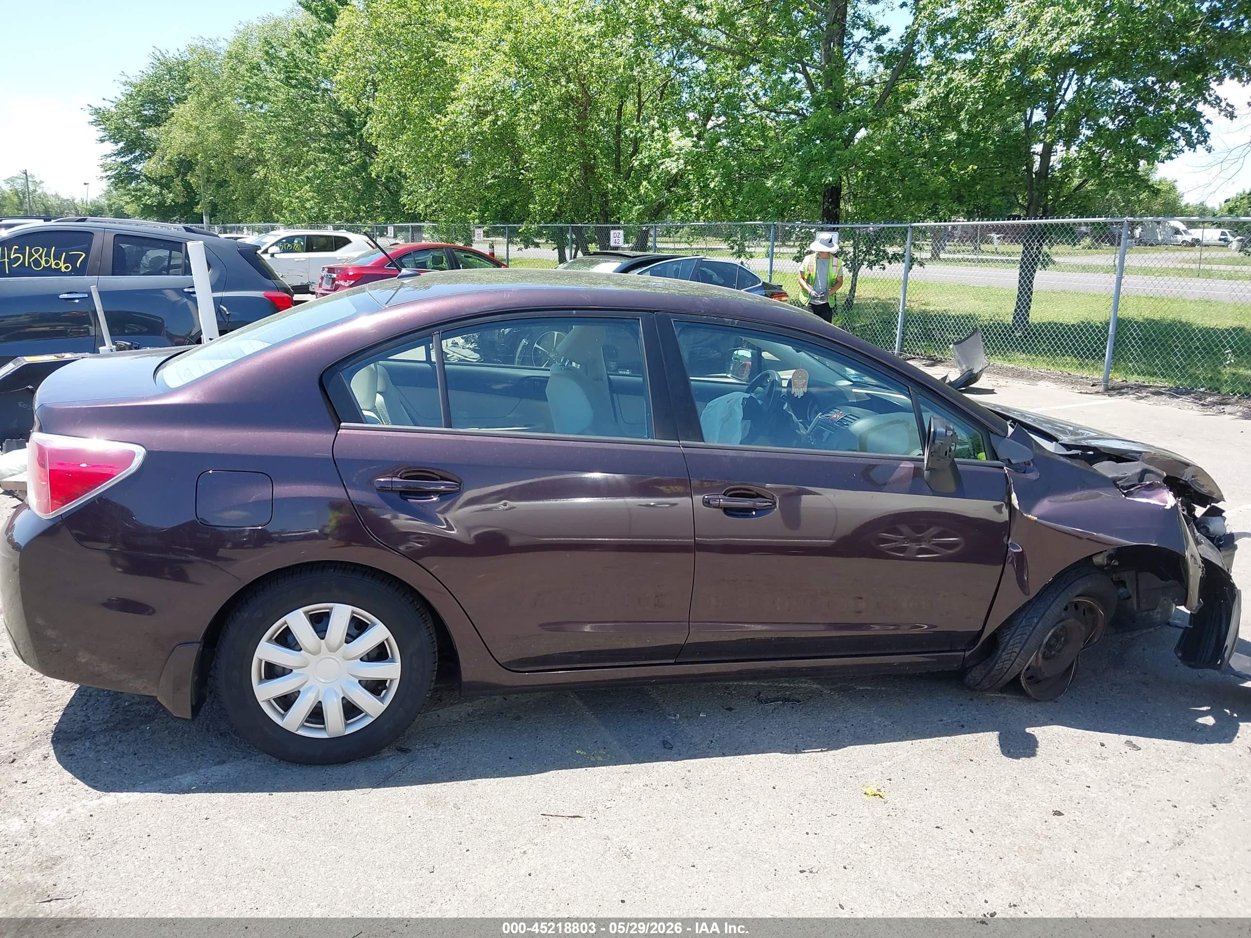 2012 Subaru Impreza 2.0i Burgundy vin: JF1GJAA66CH010046