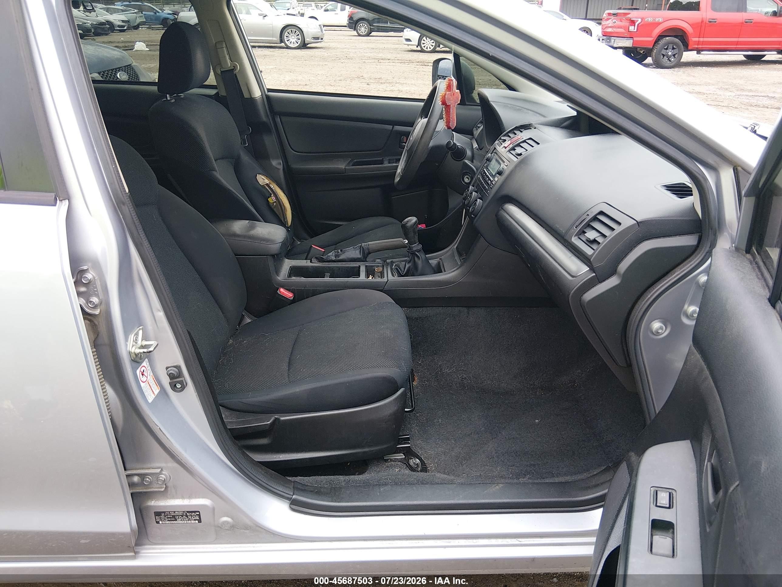2013 Subaru Impreza 2.0i Silver vin: JF1GJAA66DG006134