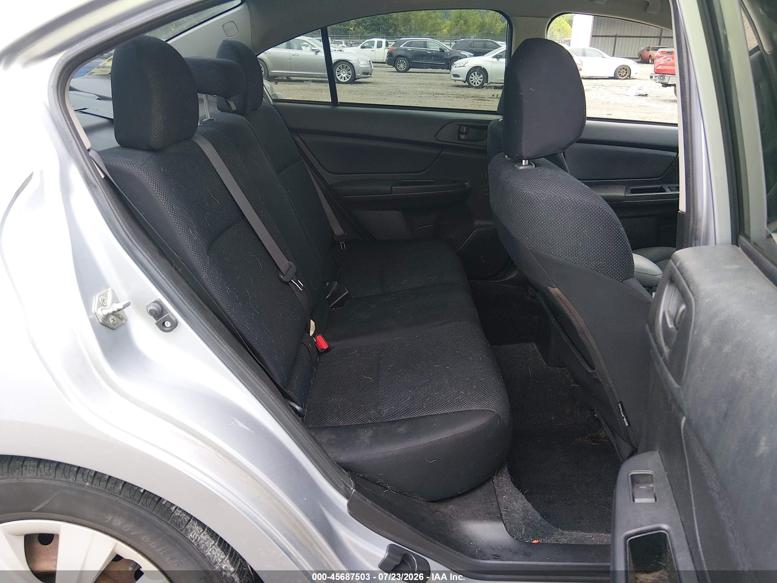 2013 Subaru Impreza 2.0i Silver vin: JF1GJAA66DG006134
