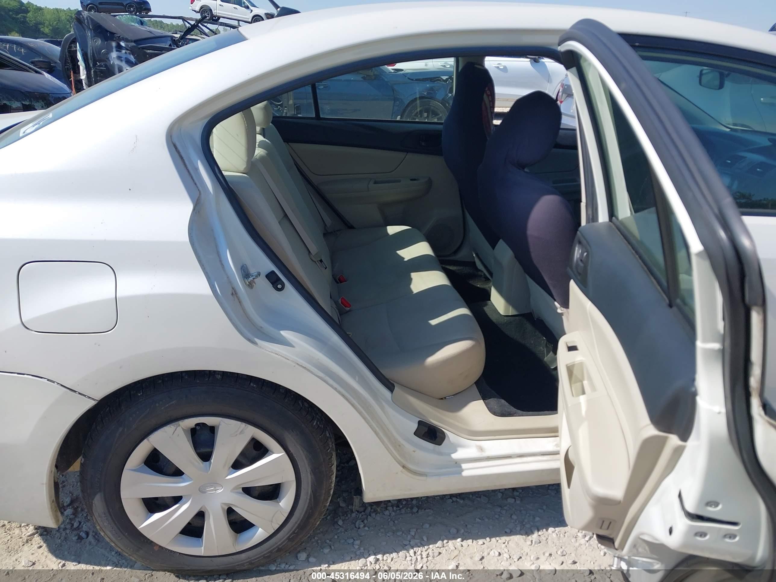 2013 Subaru Impreza 2.0i White vin: JF1GJAA66DH022828