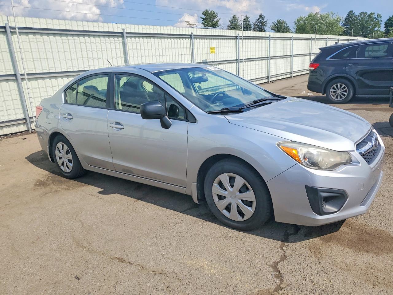 2014 Subaru Impreza Серебряный vin: JF1GJAA66EH024693