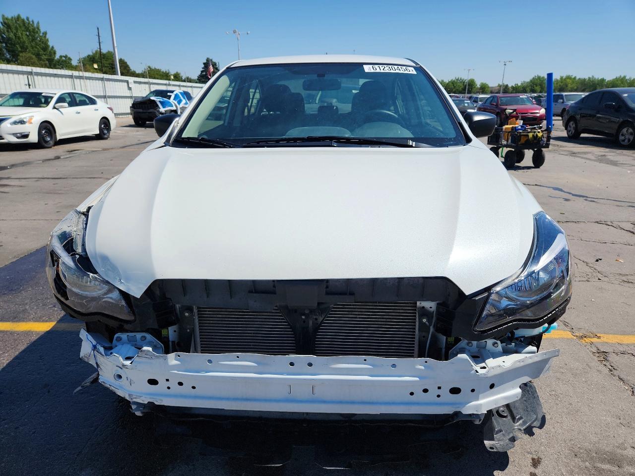 2015 Subaru Impreza Белый vin: JF1GJAA66FH004252