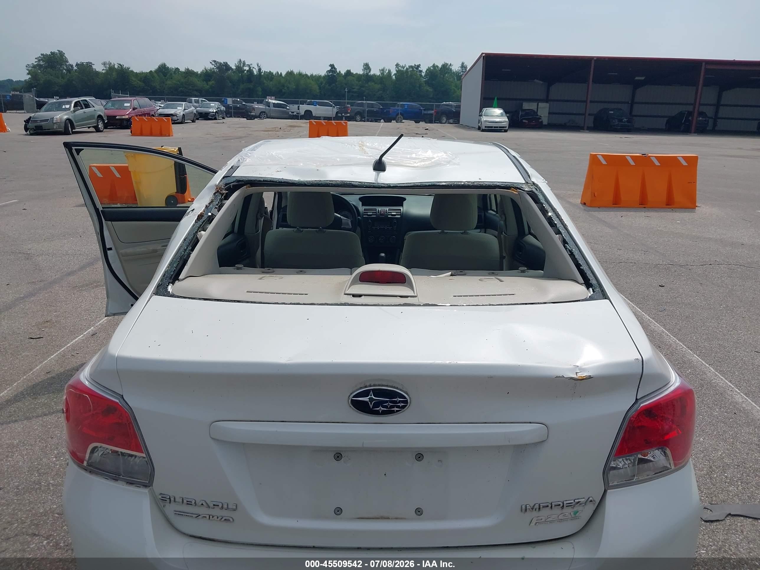 2014 Subaru Impreza 2.0i White vin: JF1GJAA67EH007515