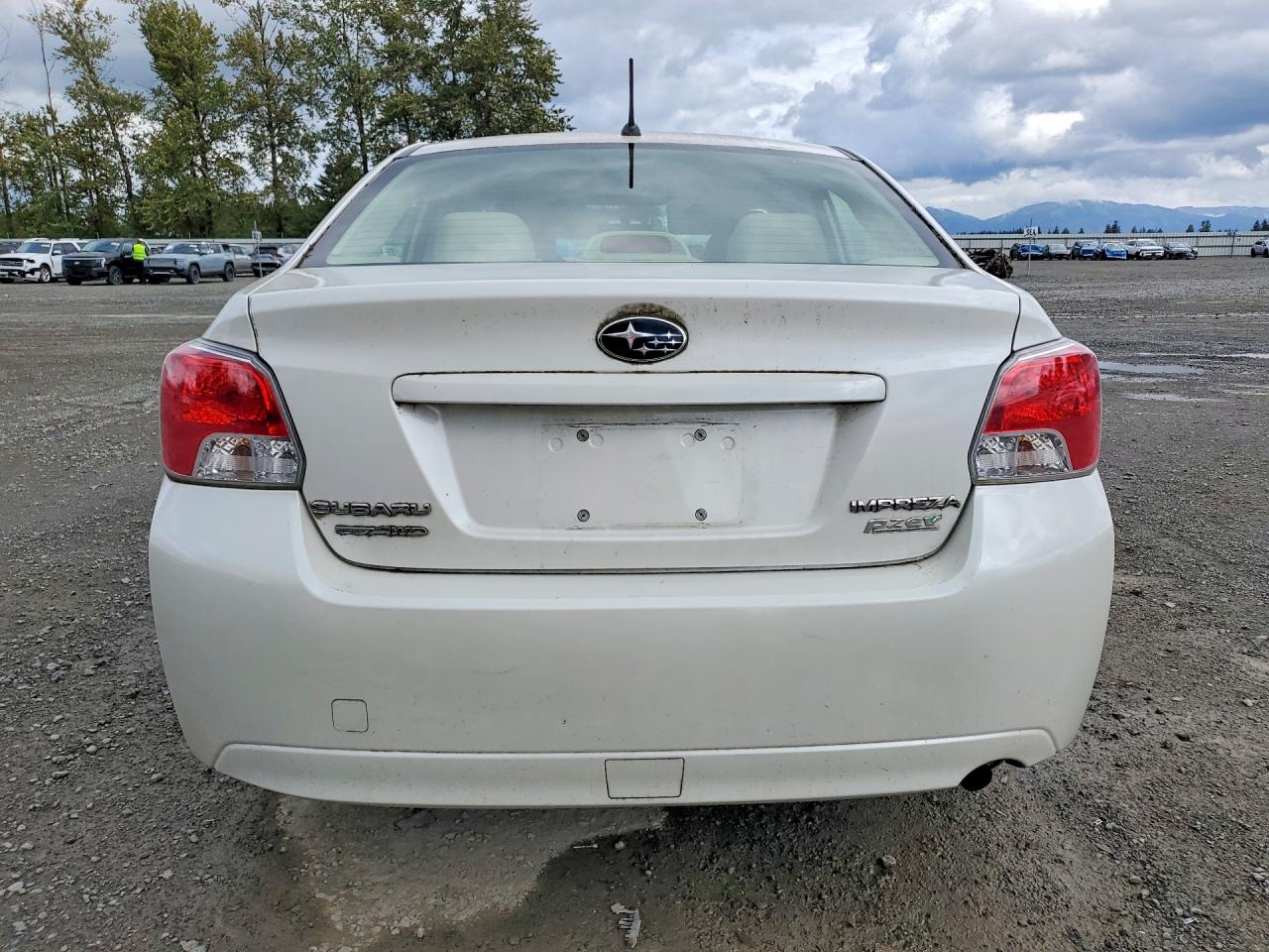 2012 Subaru Impreza Белый vin: JF1GJAA68CH012350