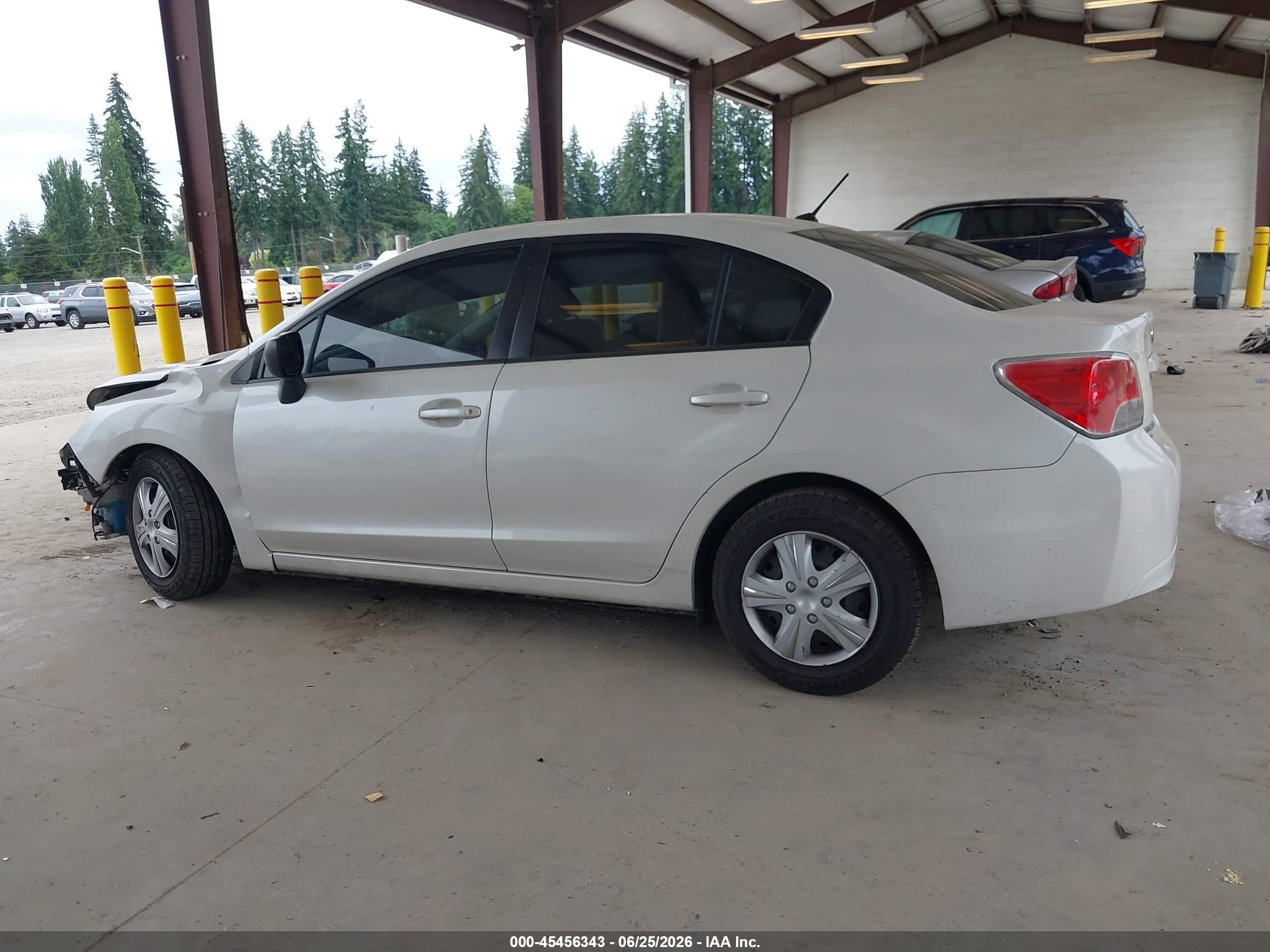 2014 Subaru Impreza 2.0i White vin: JF1GJAA68EH015753