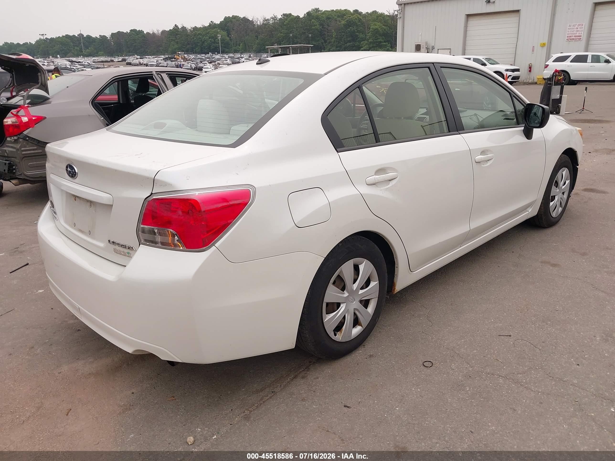 2014 Subaru Impreza 2.0i Белый vin: JF1GJAA68EH019771