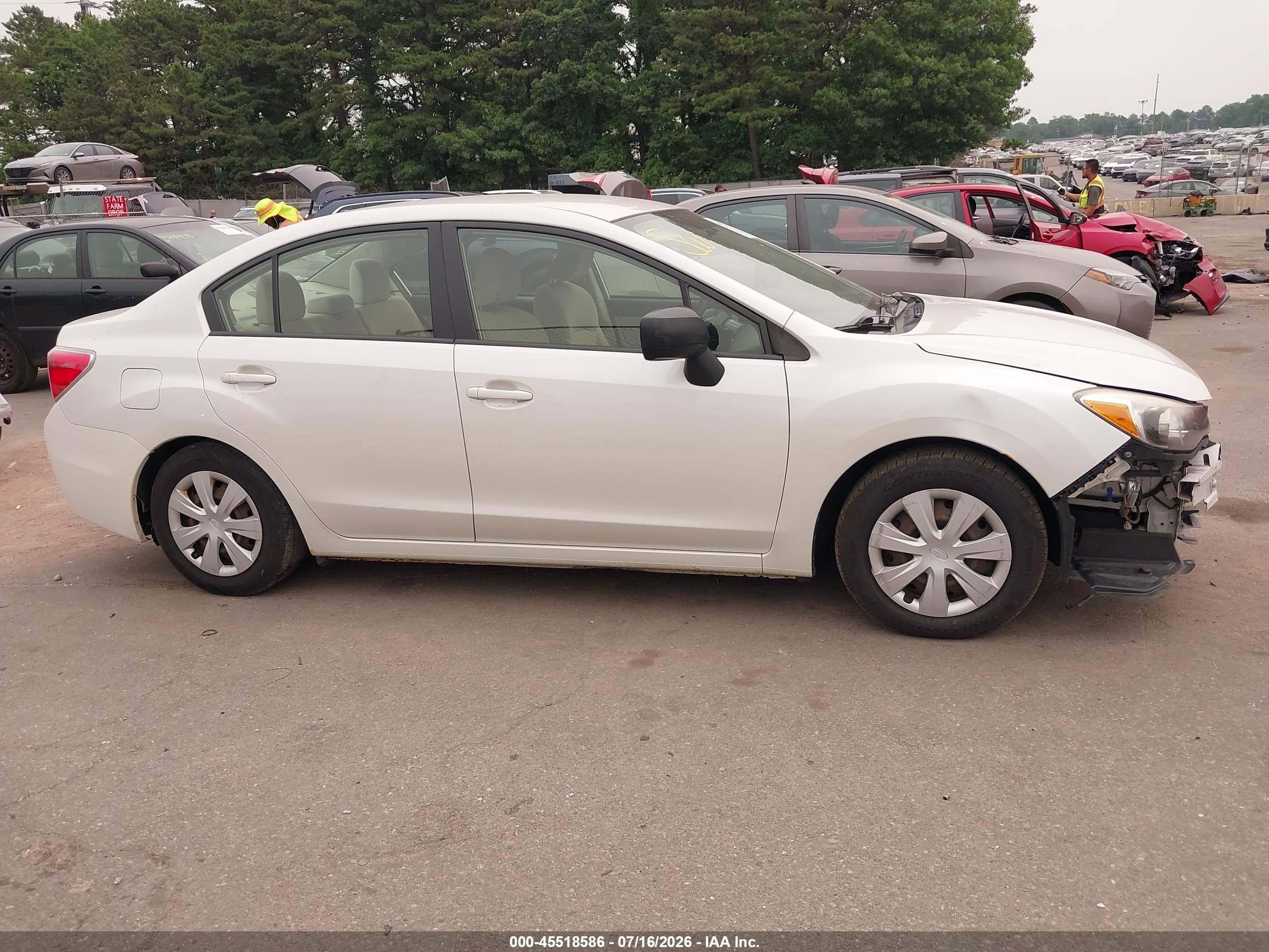 2014 Subaru Impreza 2.0i Белый vin: JF1GJAA68EH019771