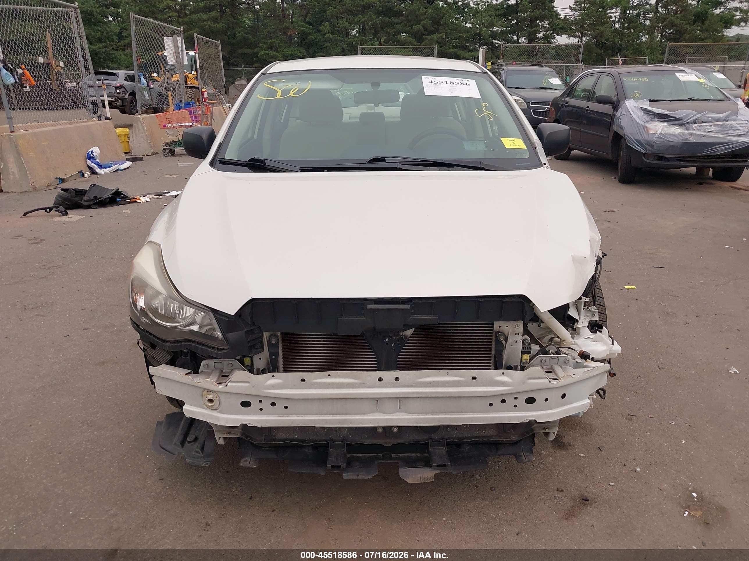 2014 Subaru Impreza 2.0i Белый vin: JF1GJAA68EH019771