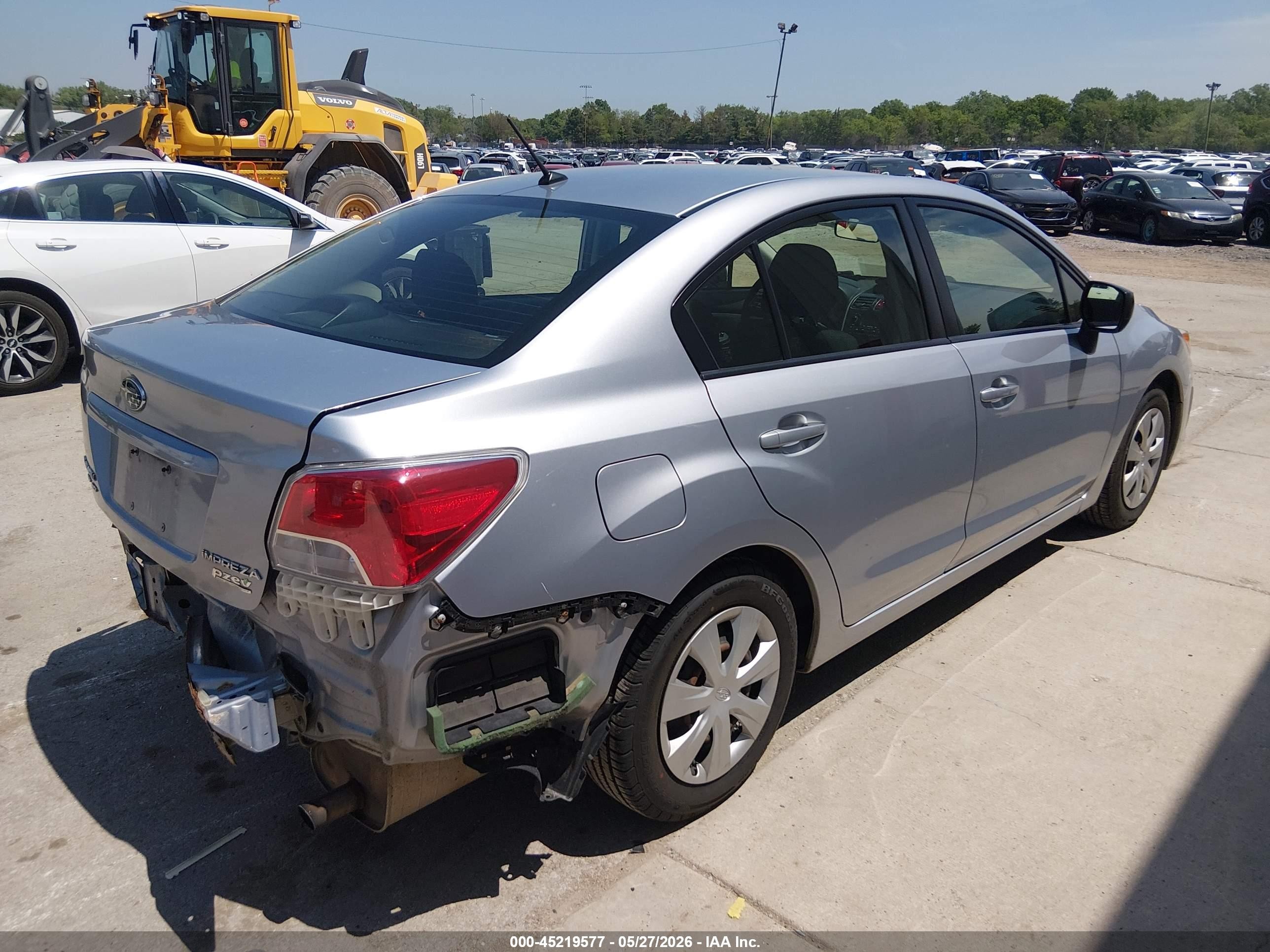 2014 Subaru Impreza 2.0i Silver vin: JF1GJAA68EH020273