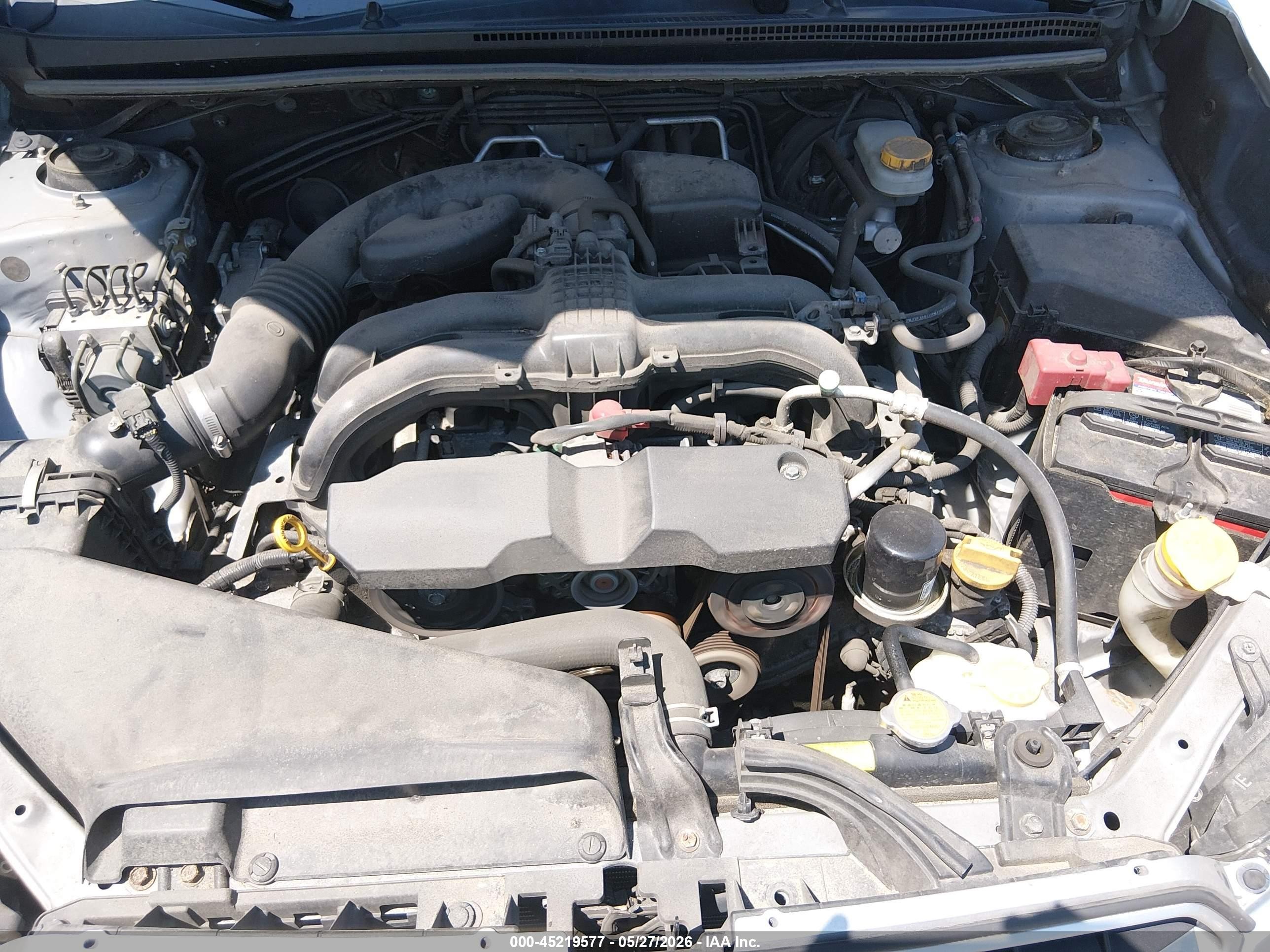 2014 Subaru Impreza 2.0i Silver vin: JF1GJAA68EH020273