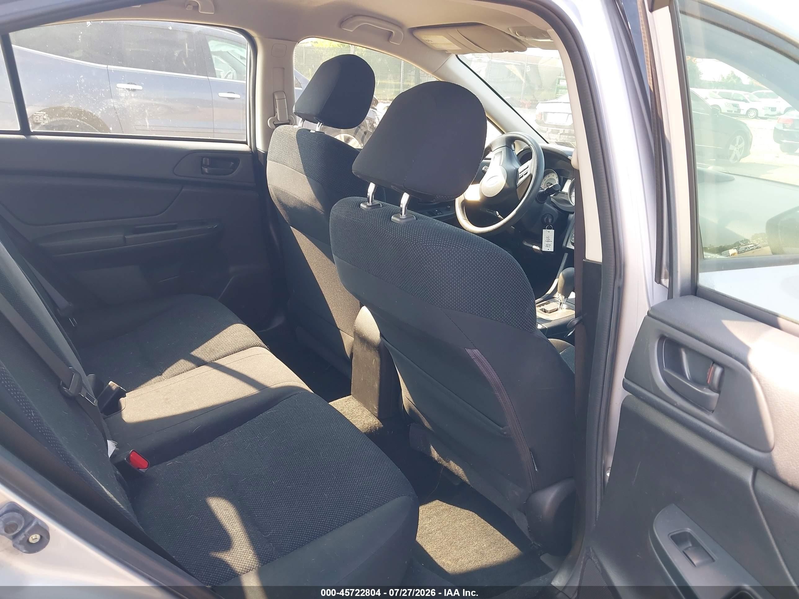 2014 Subaru Impreza 2.0i Silver vin: JF1GJAA68EH024081