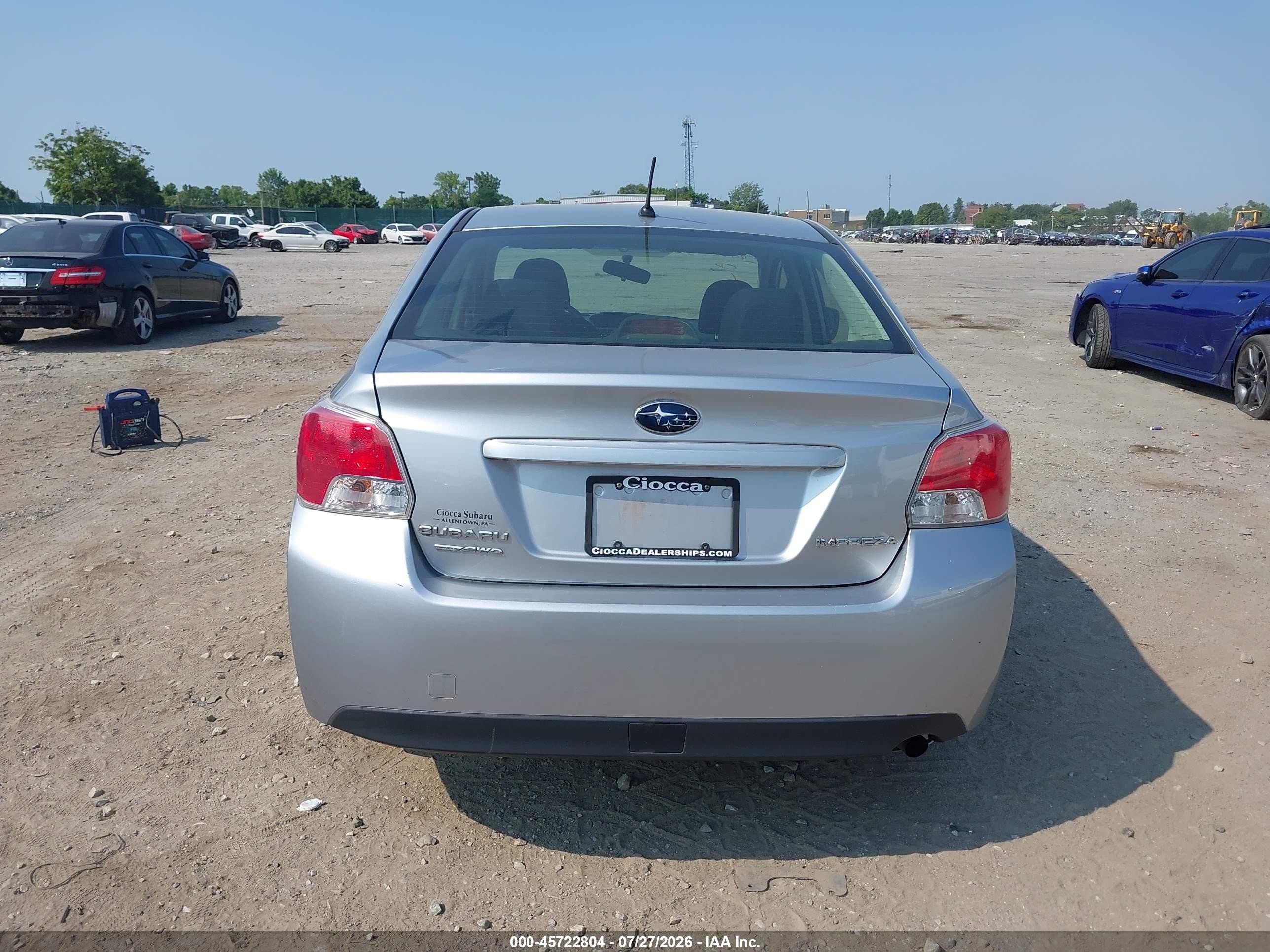 2014 Subaru Impreza 2.0i Silver vin: JF1GJAA68EH024081