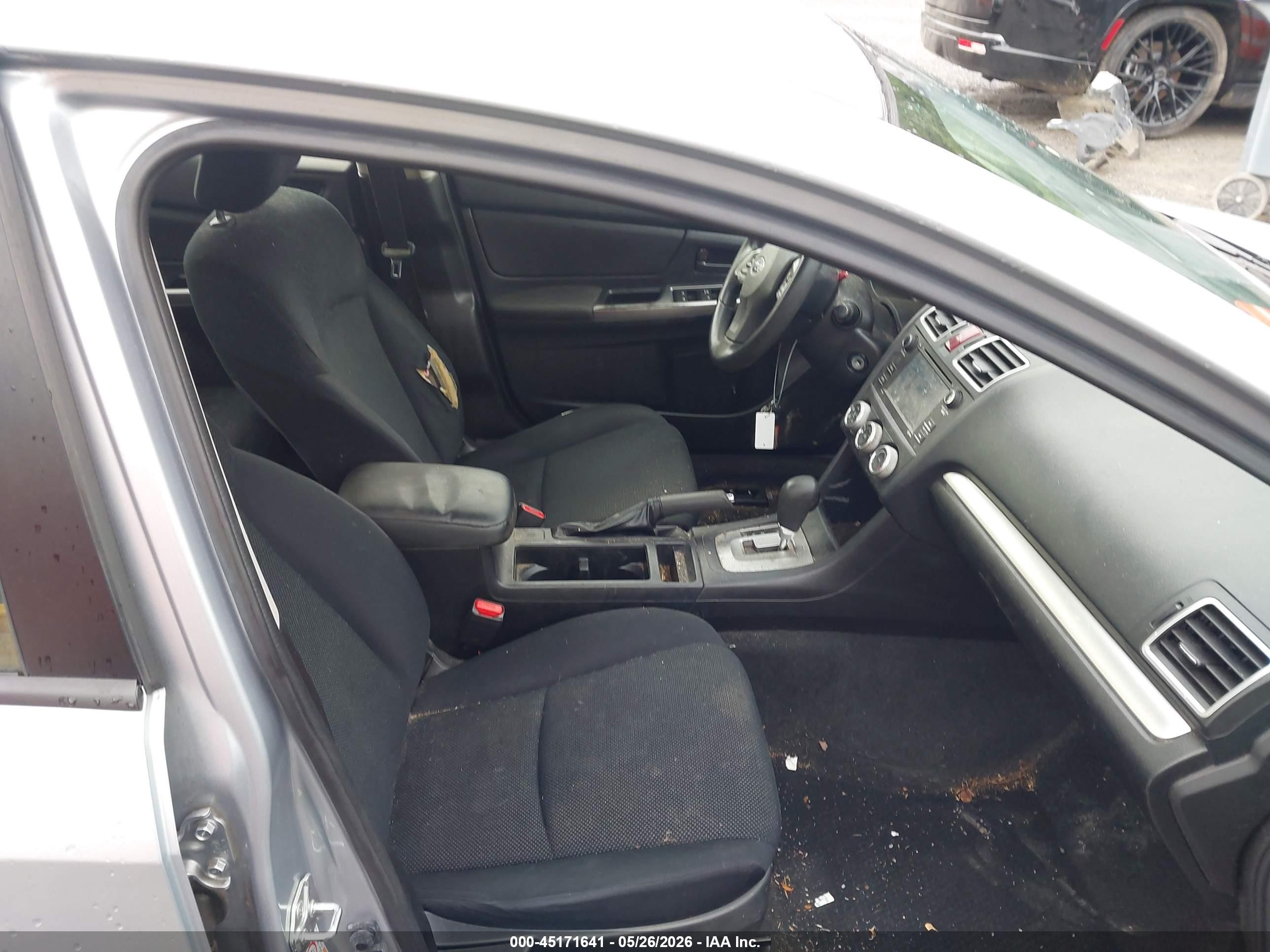 2015 Subaru Impreza 2.0i Silver vin: JF1GJAA68FH002163