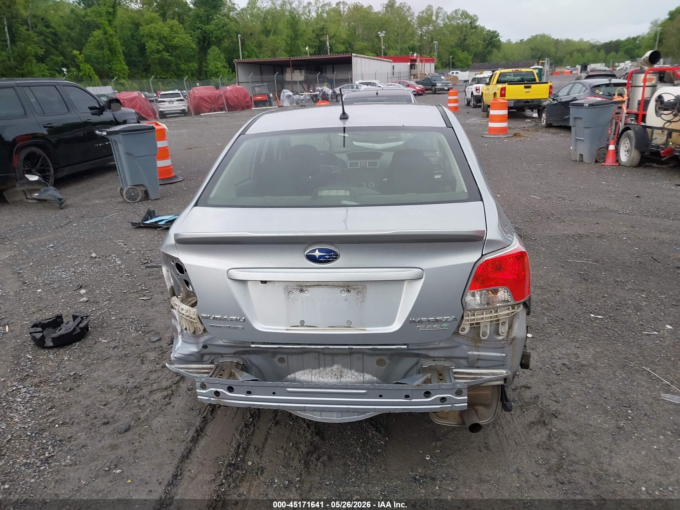2015 Subaru Impreza 2.0i Silver vin: JF1GJAA68FH002163