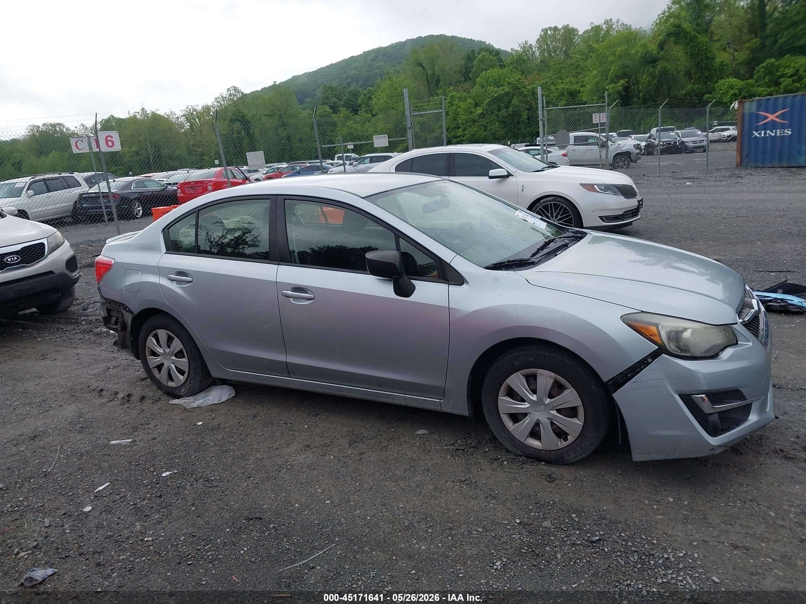 2015 Subaru Impreza 2.0i Silver vin: JF1GJAA68FH002163