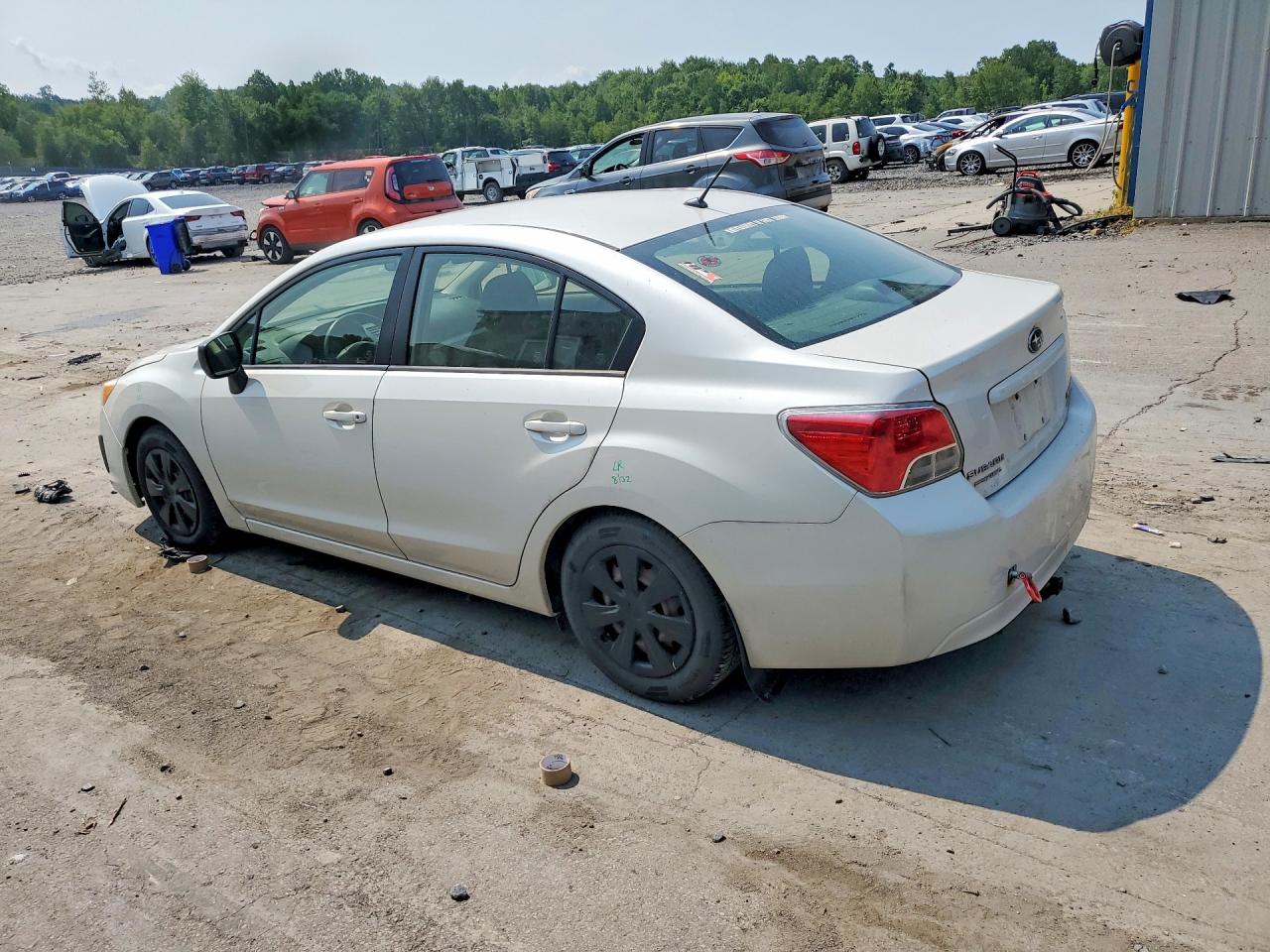 2014 Subaru Impreza Белый vin: JF1GJAA69EH007063