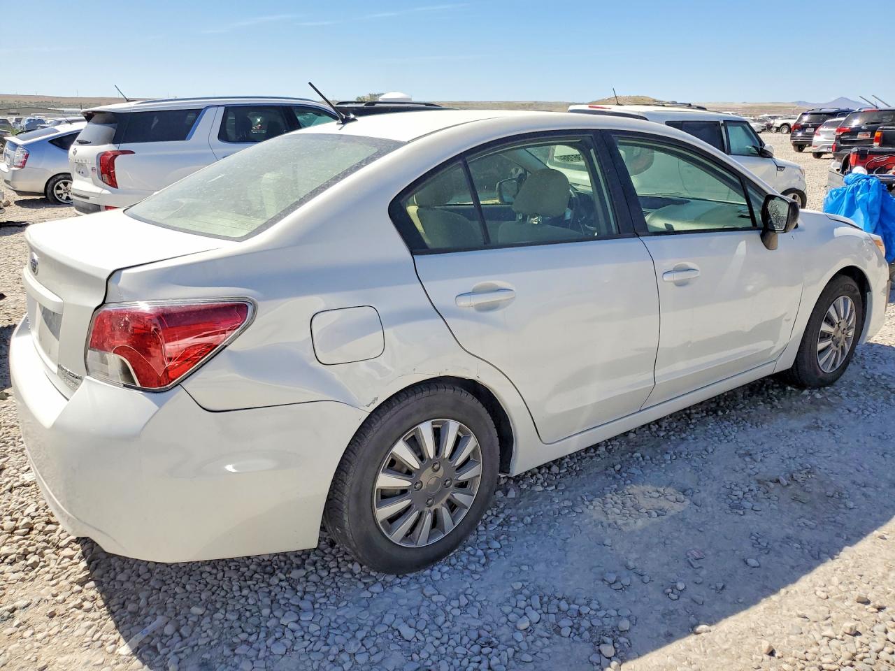 2014 Subaru Impreza White vin: JF1GJAA69EH009895