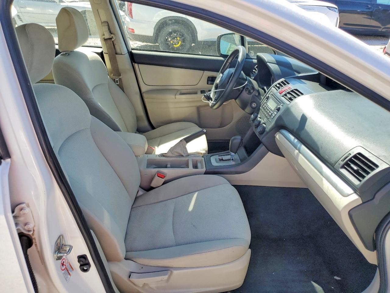 2014 Subaru Impreza White vin: JF1GJAA69EH009895