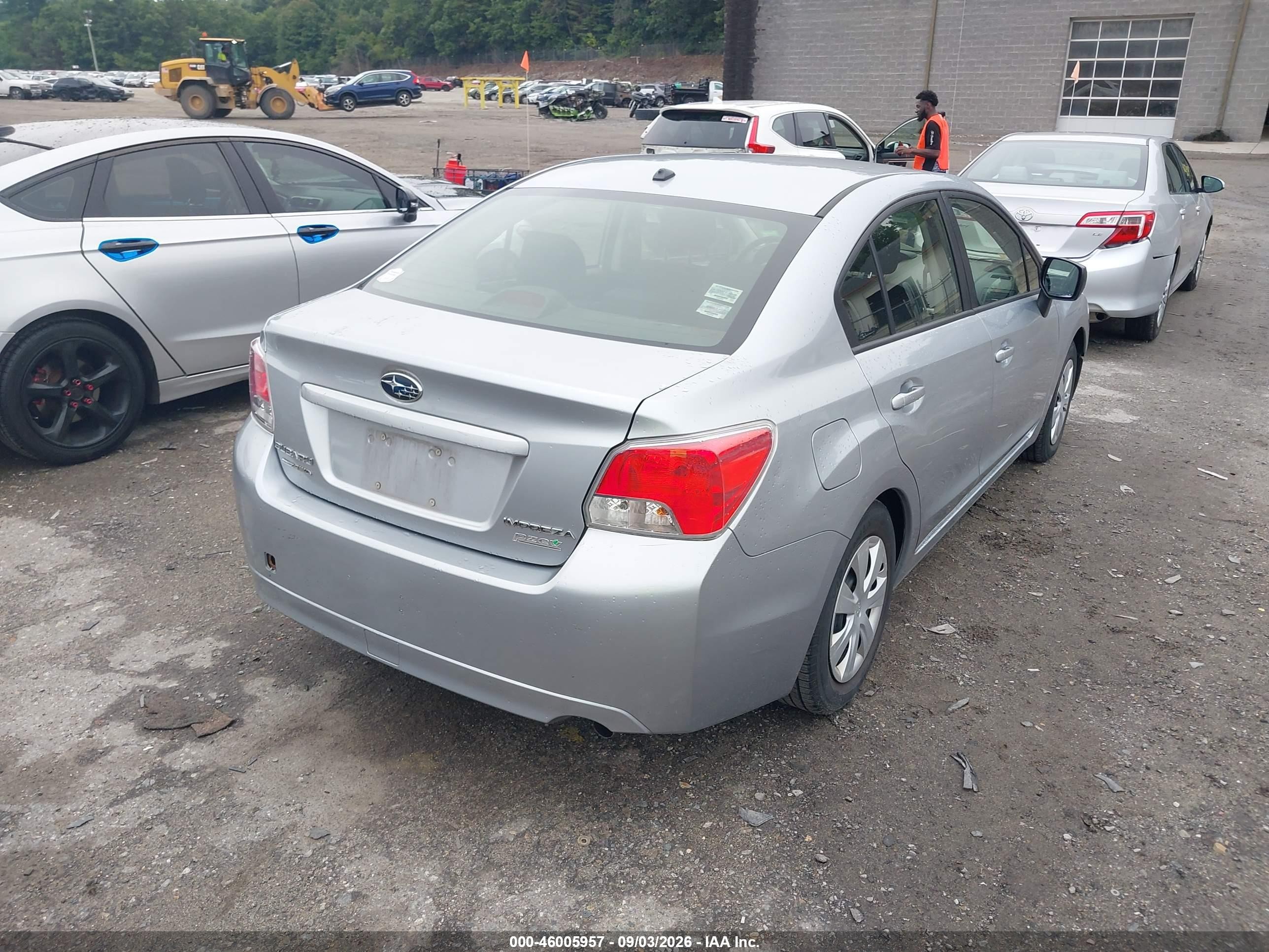 2014 Subaru Impreza 2.0i Silver vin: JF1GJAA69EH025904