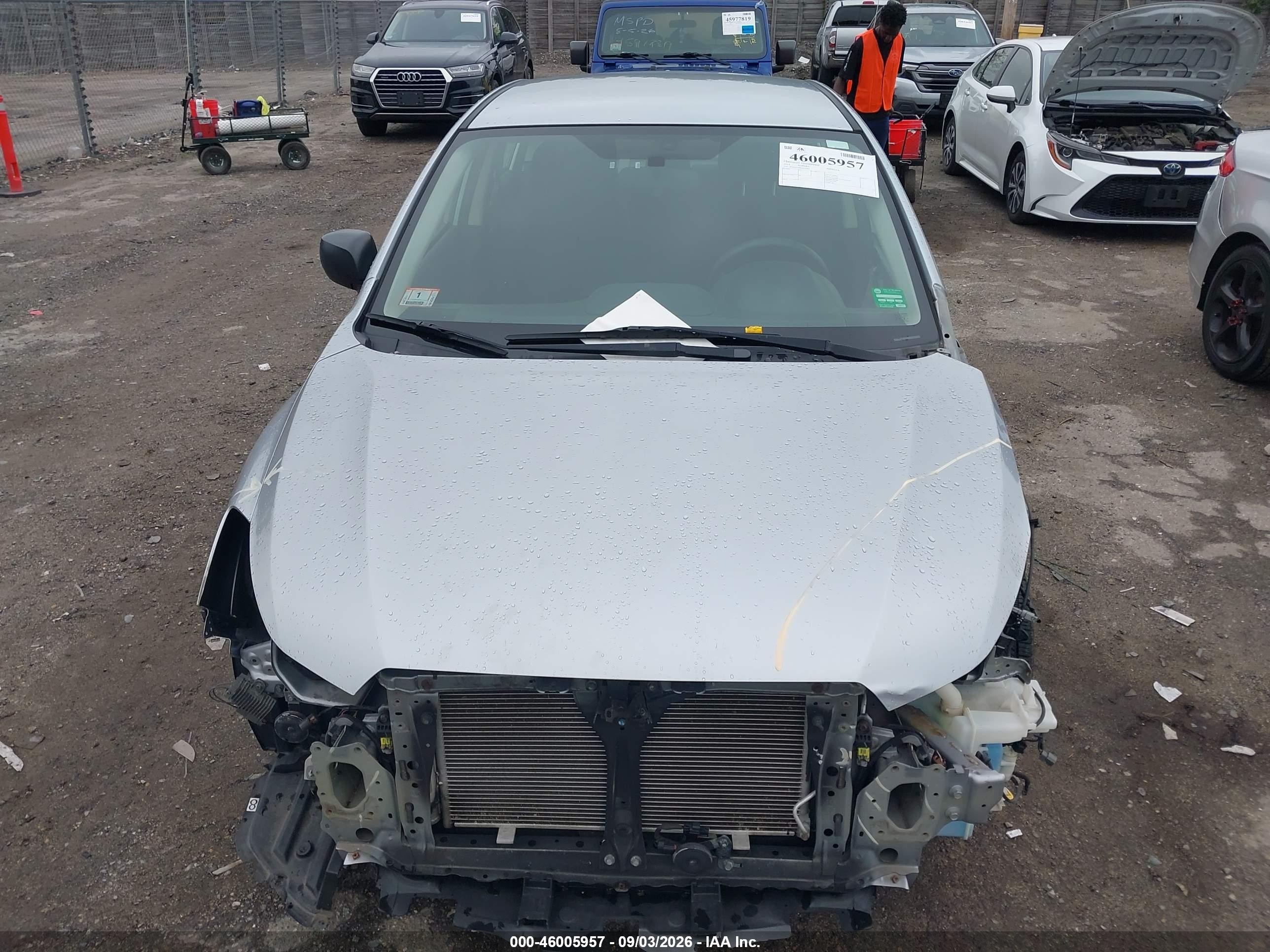 2014 Subaru Impreza 2.0i Silver vin: JF1GJAA69EH025904