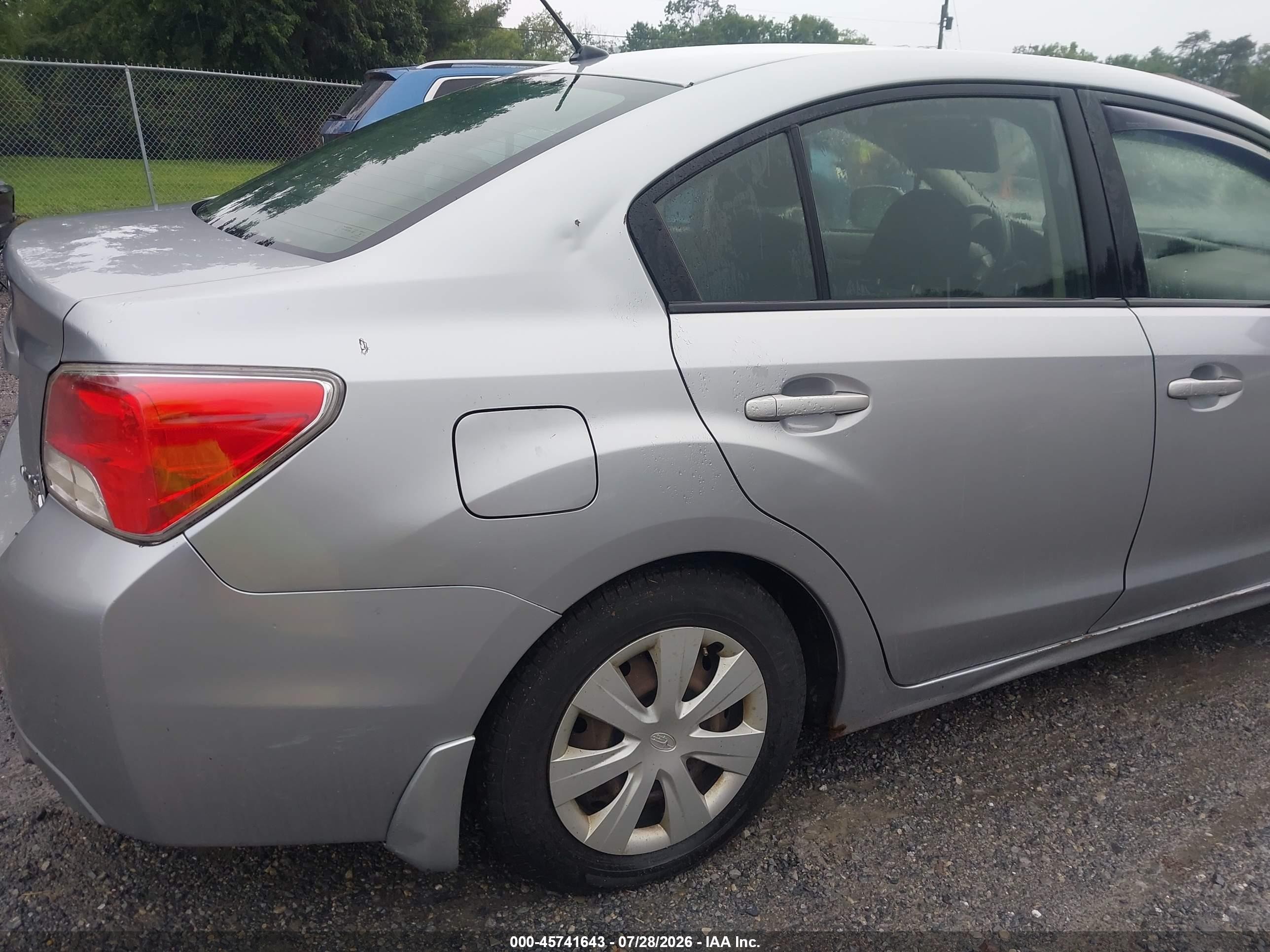 2012 Subaru Impreza 2.0i Silver vin: JF1GJAA6XCG015904