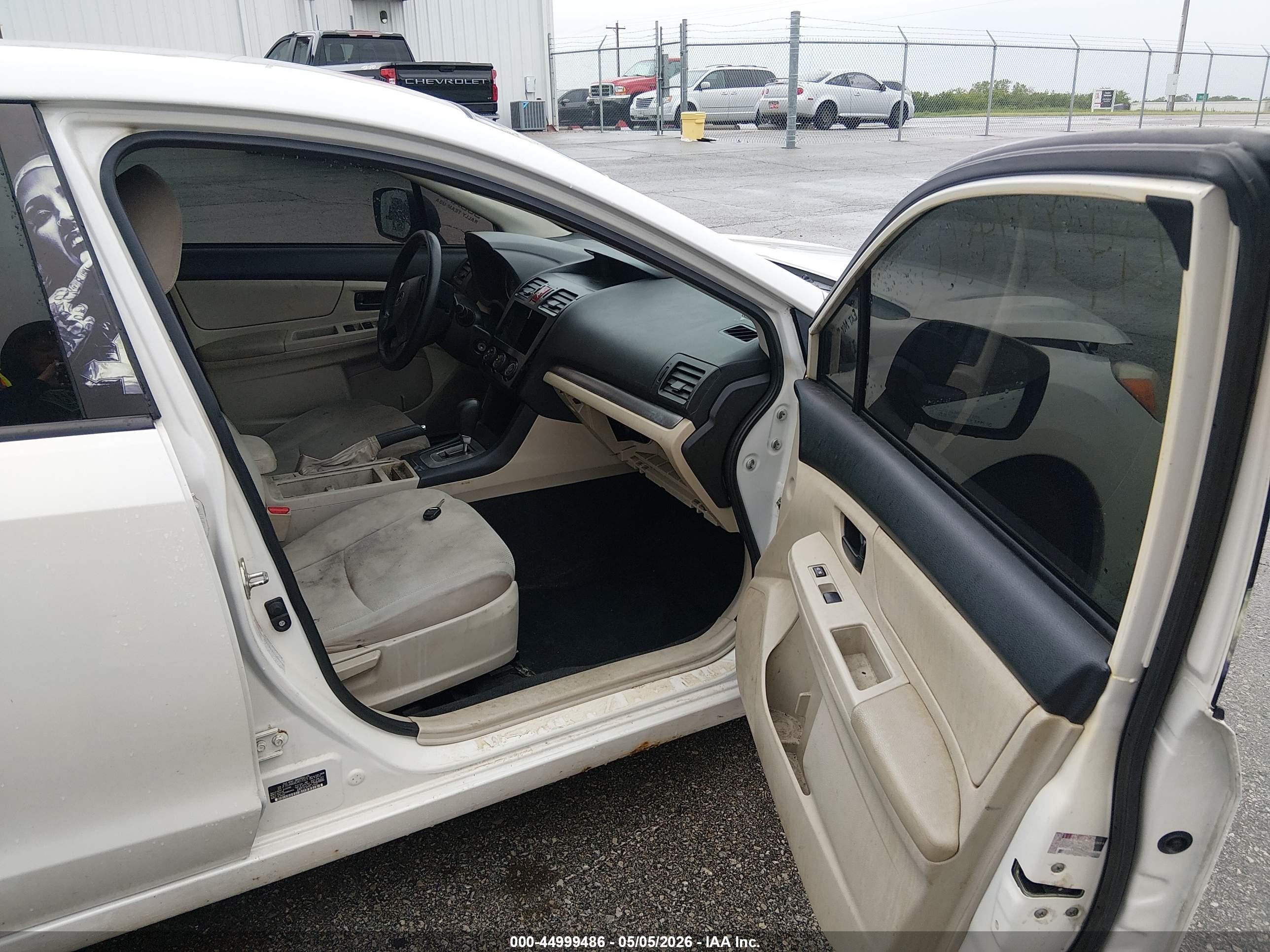 2012 Subaru Impreza 2.0i Белый vin: JF1GJAA6XCH013323