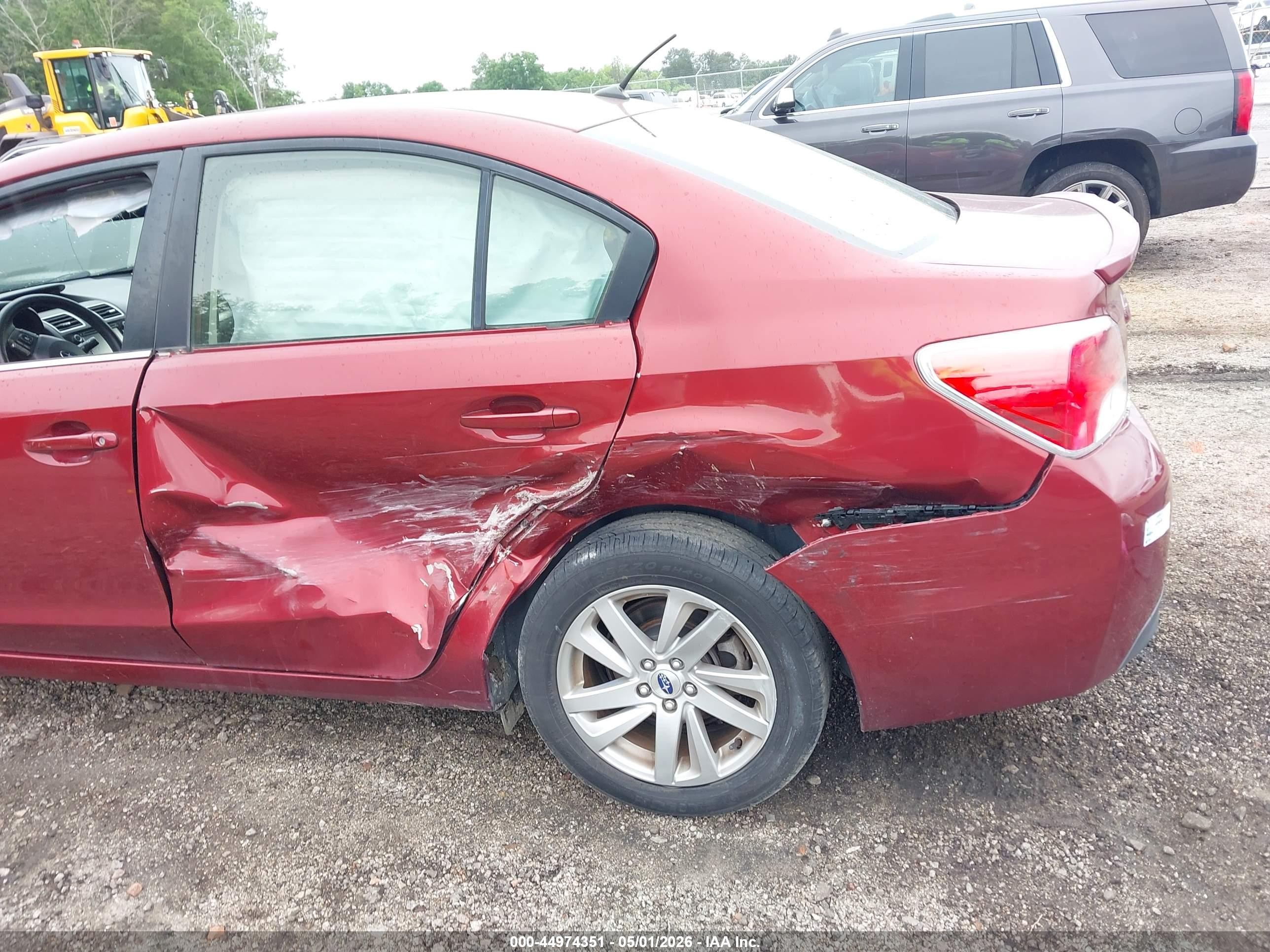 2016 Subaru Impreza 2.0i Premium Red vin: JF1GJAB64GH022541
