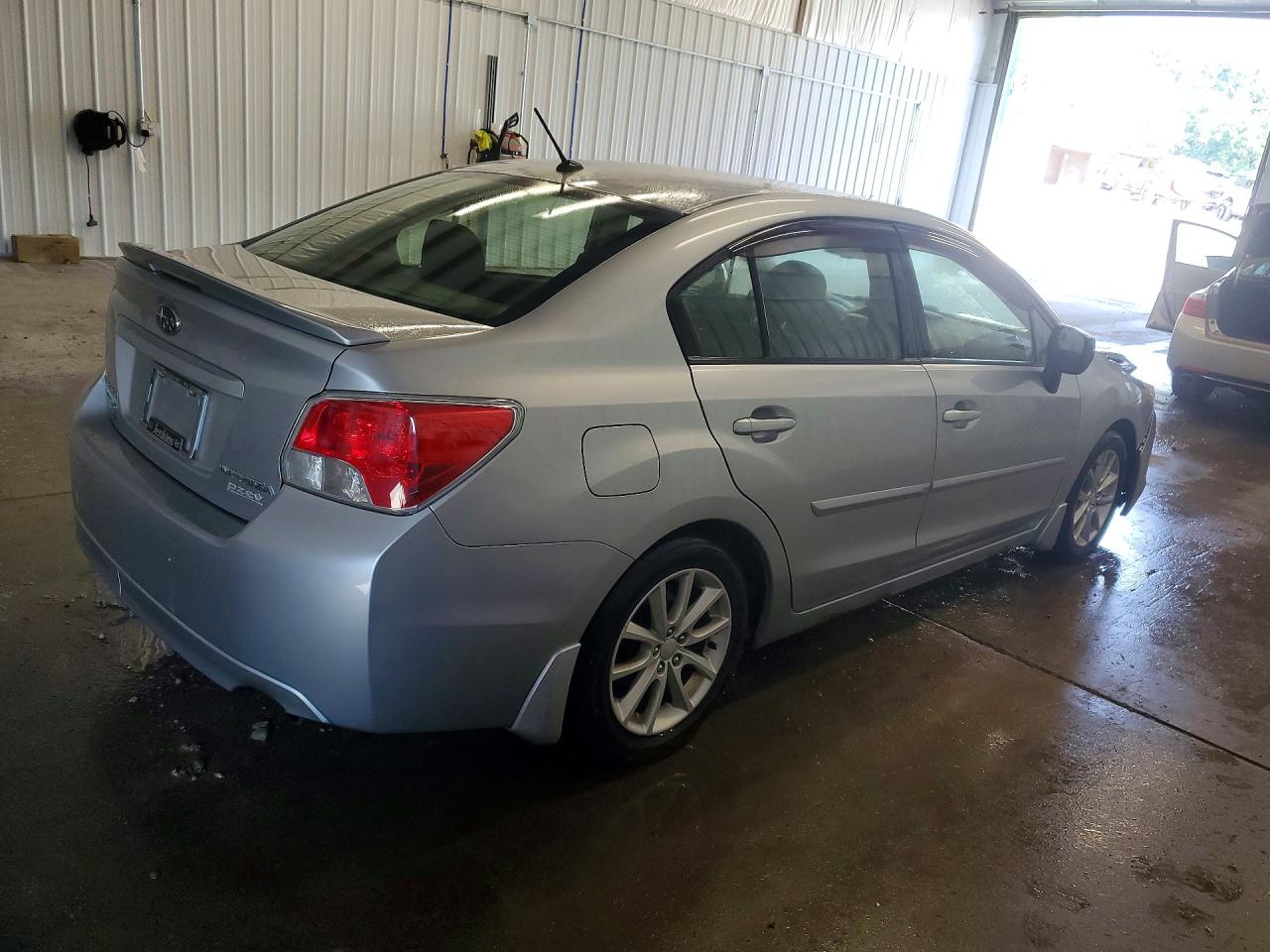 2013 Subaru Impreza Premium Silver vin: JF1GJAB65DH008692