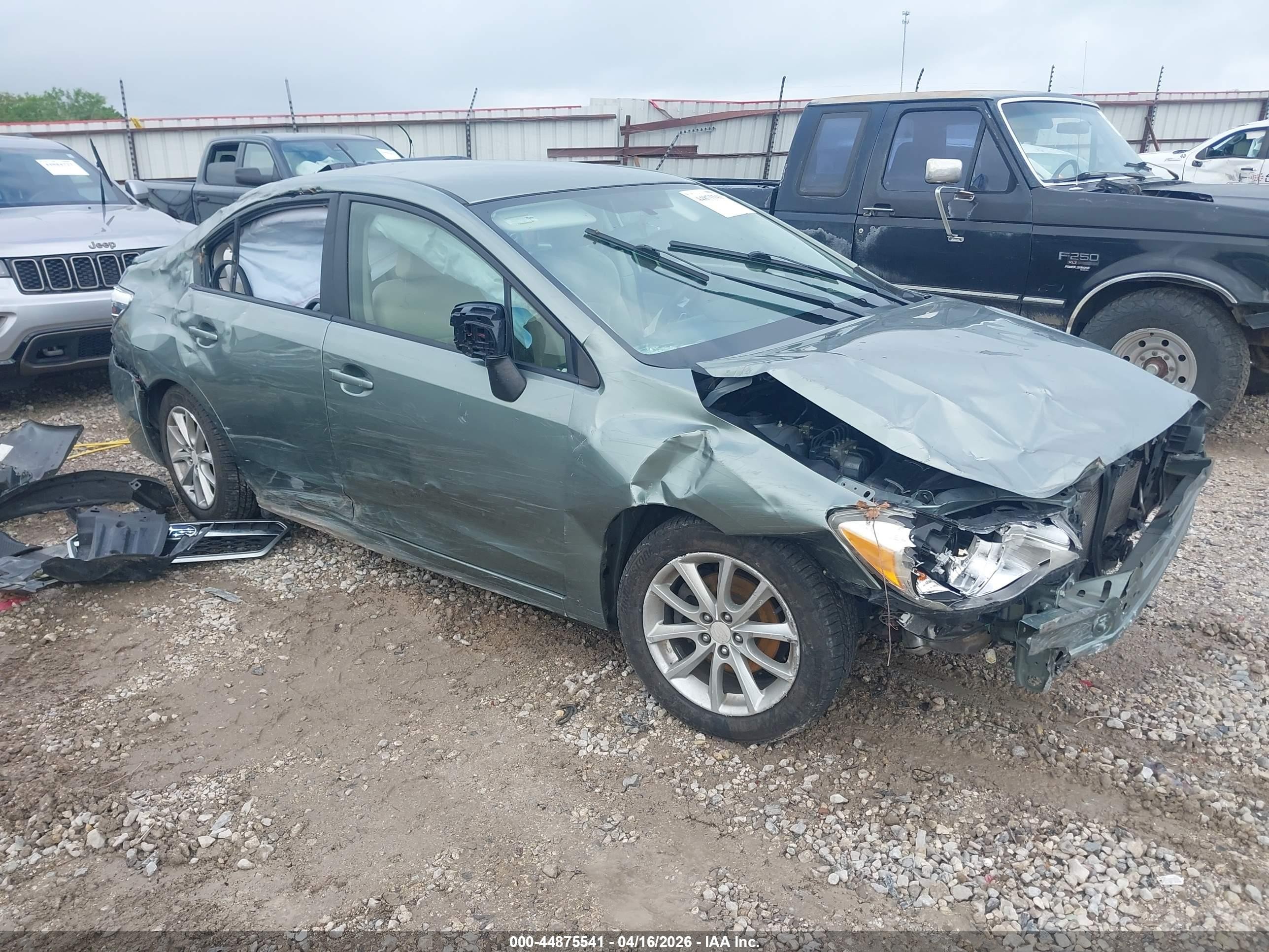2014 Subaru Impreza 2.0i Premium Зеленый vin: JF1GJAB69EH020068