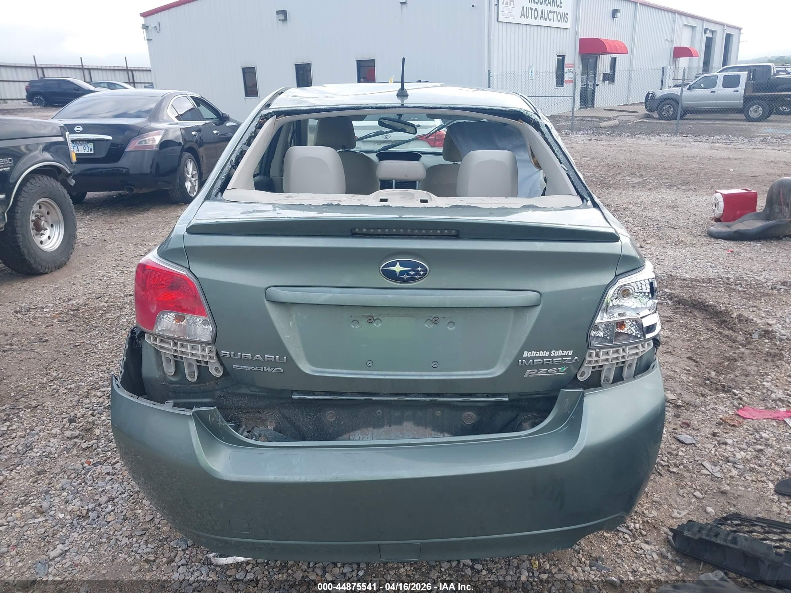2014 Subaru Impreza 2.0i Premium Зеленый vin: JF1GJAB69EH020068