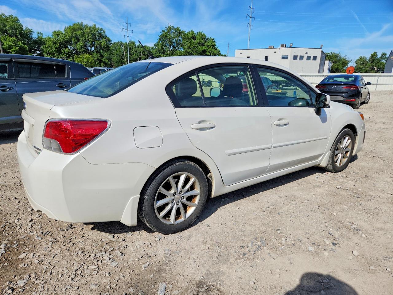 2014 Subaru Impreza Premium White vin: JF1GJAC60EH006431