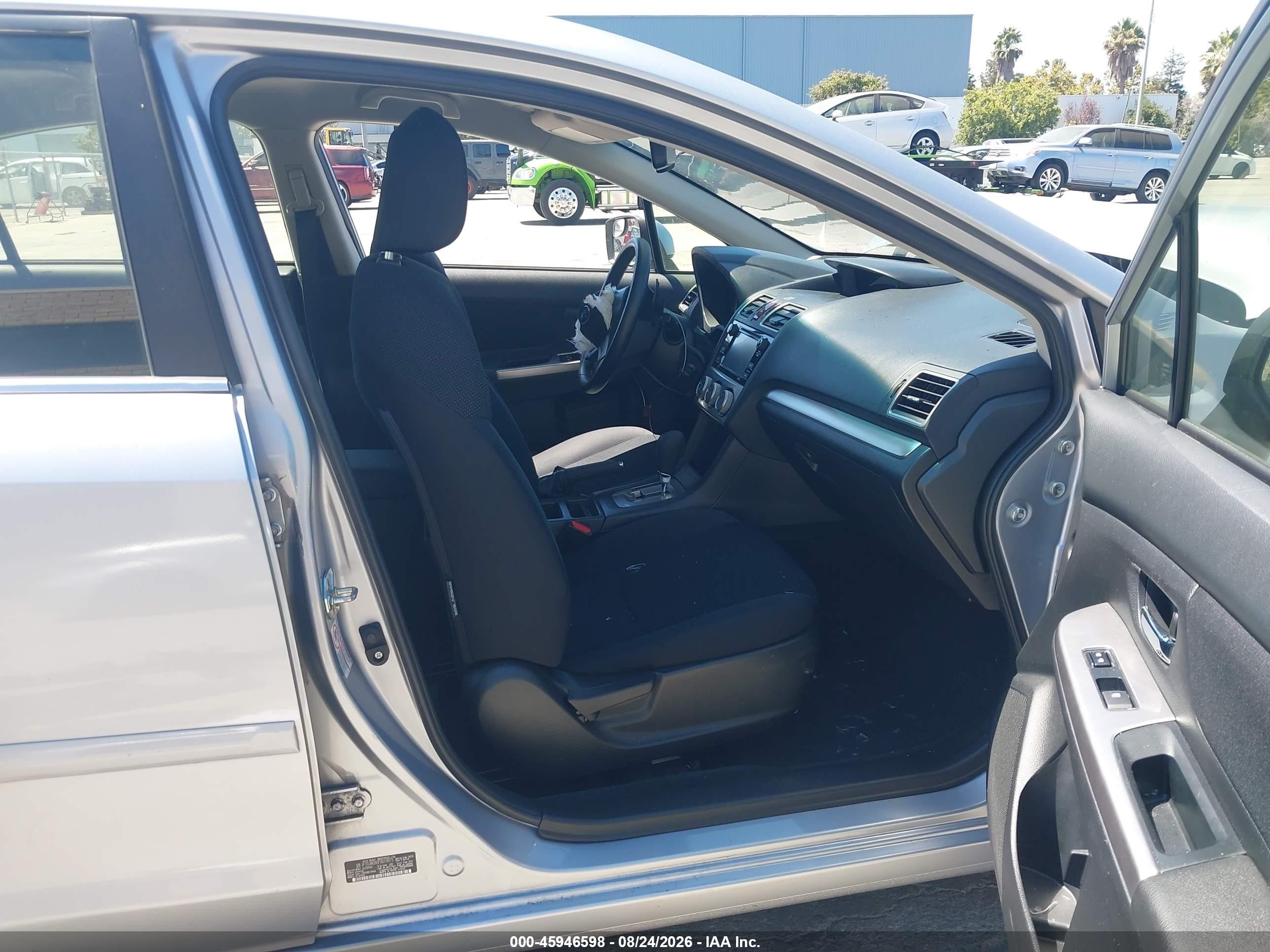 2015 Subaru Impreza 2.0i Premium Серебряный vin: JF1GJAC60FH019973