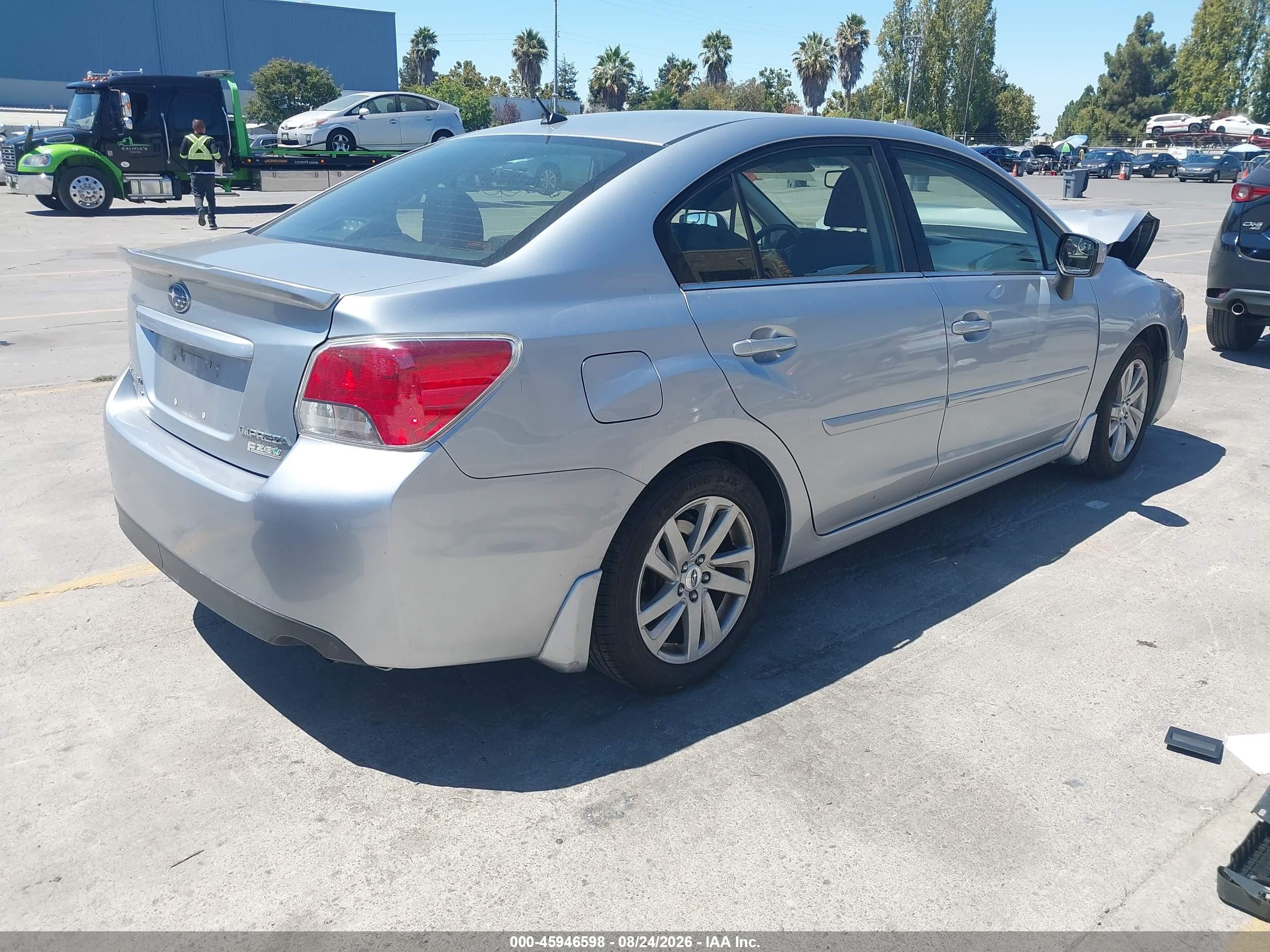 2015 Subaru Impreza 2.0i Premium Серебряный vin: JF1GJAC60FH019973