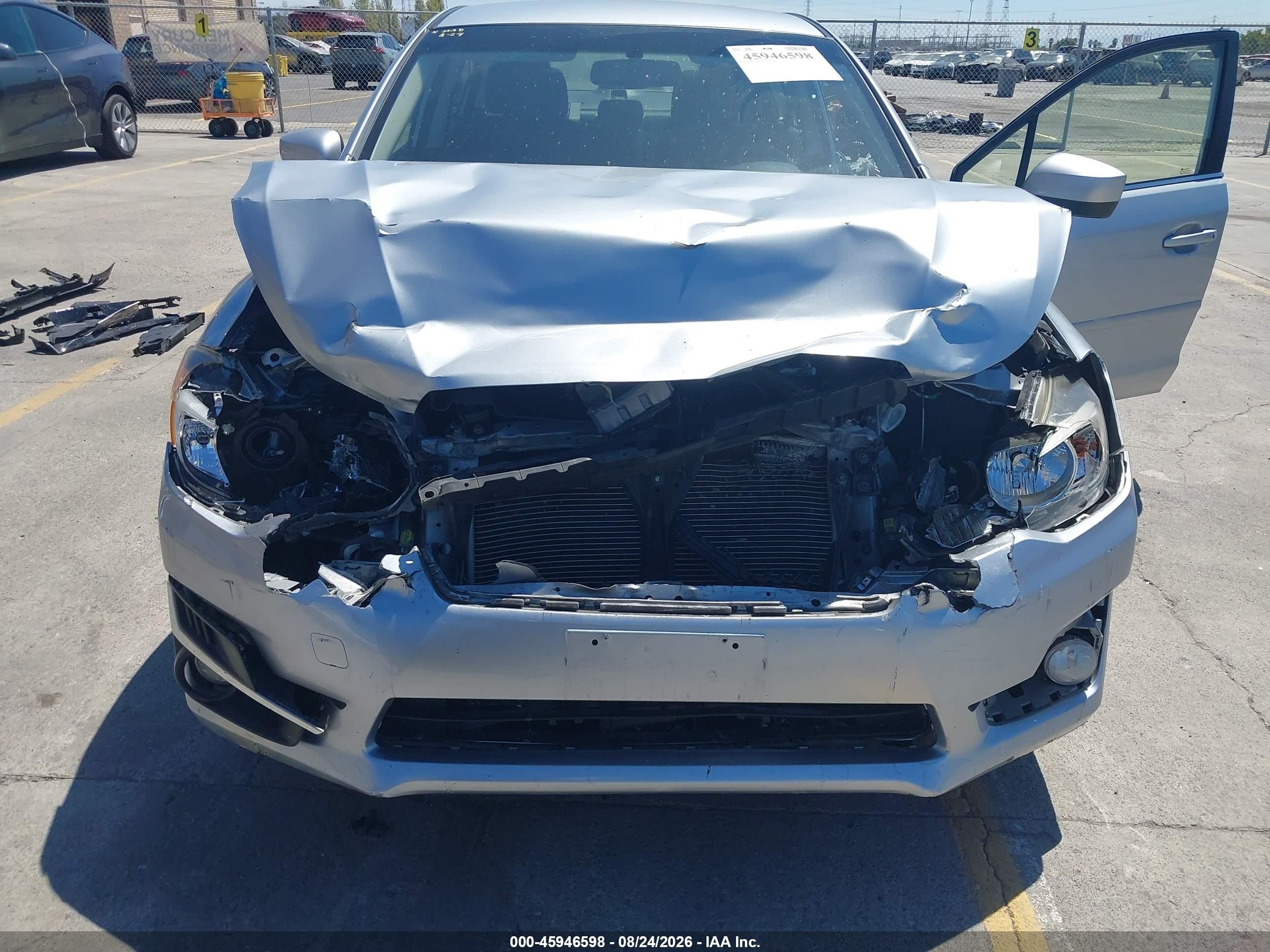 2015 Subaru Impreza 2.0i Premium Серебряный vin: JF1GJAC60FH019973