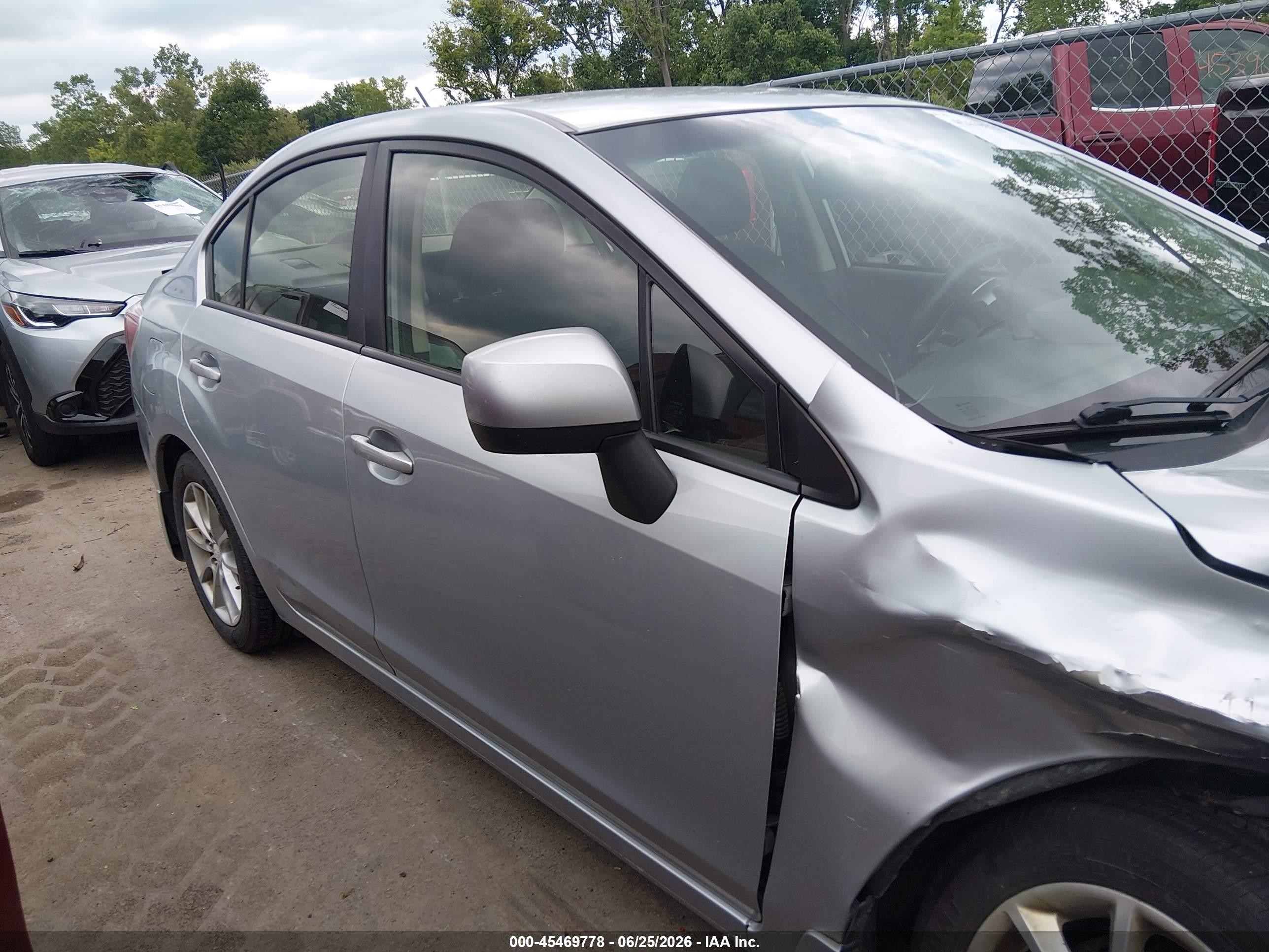 2014 Subaru Impreza 2.0i Premium Gray vin: JF1GJAC61EH015090