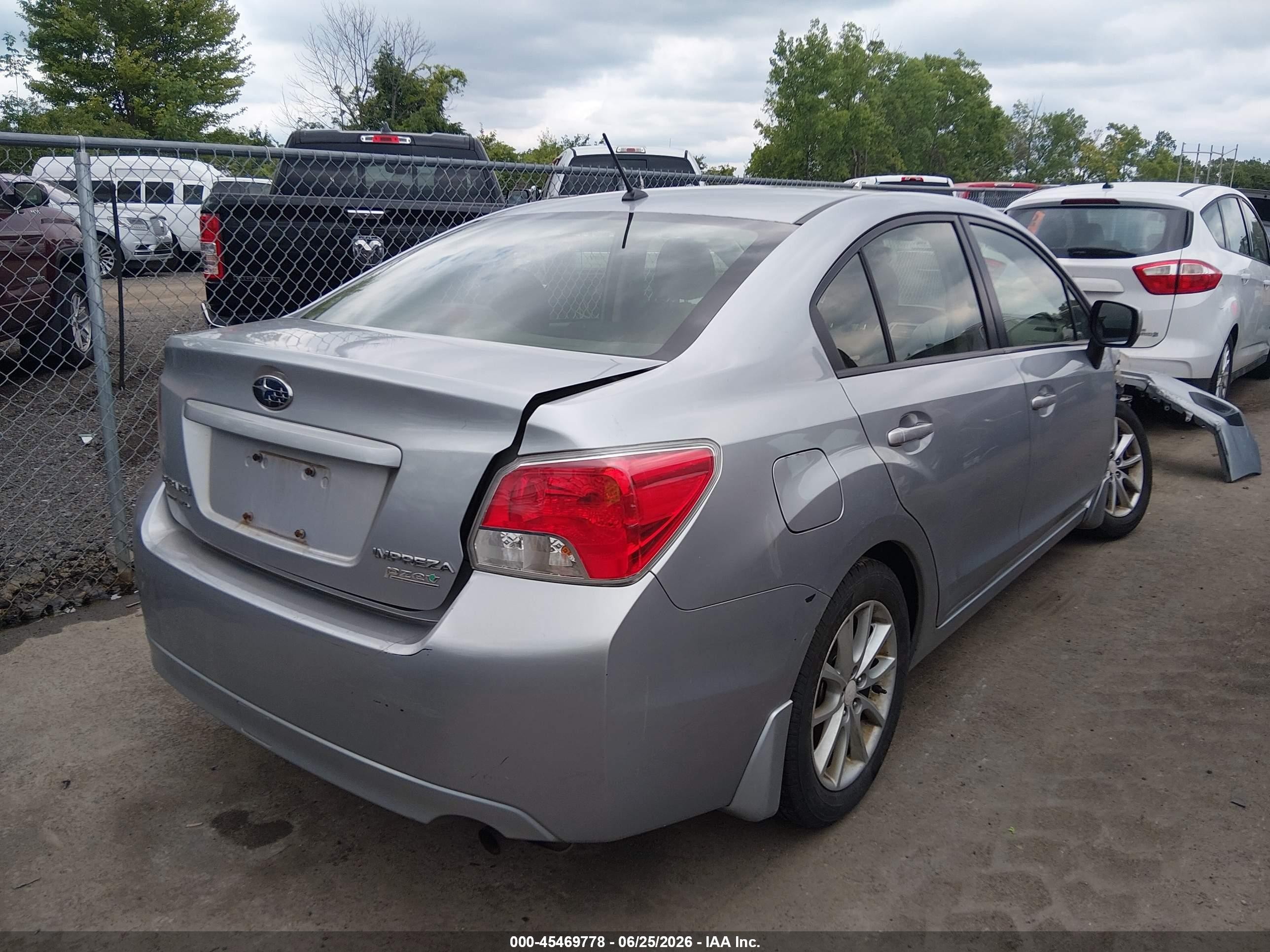 2014 Subaru Impreza 2.0i Premium Gray vin: JF1GJAC61EH015090