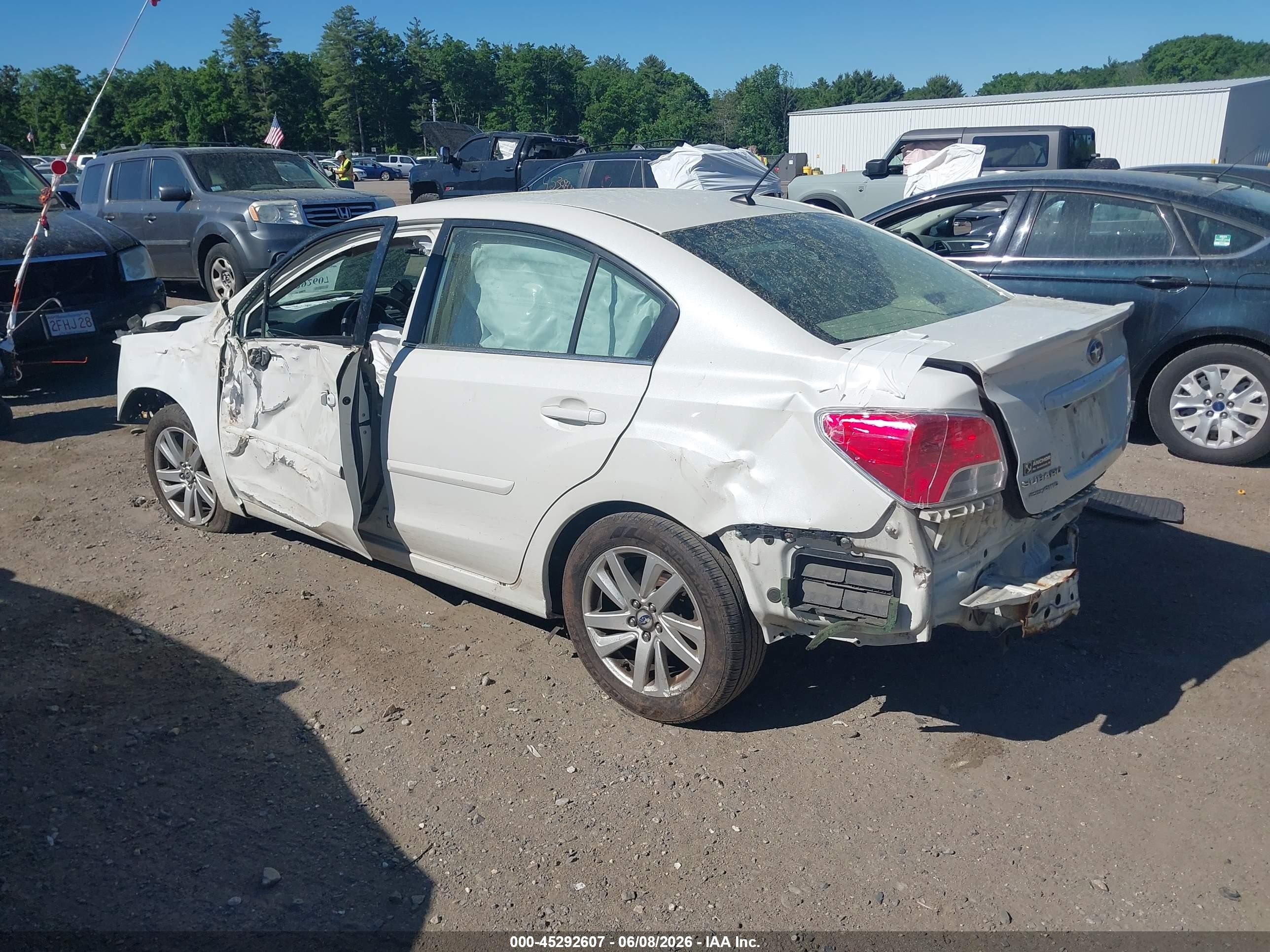 2015 Subaru Impreza 2.0i Premium Белый vin: JF1GJAC61FH017245