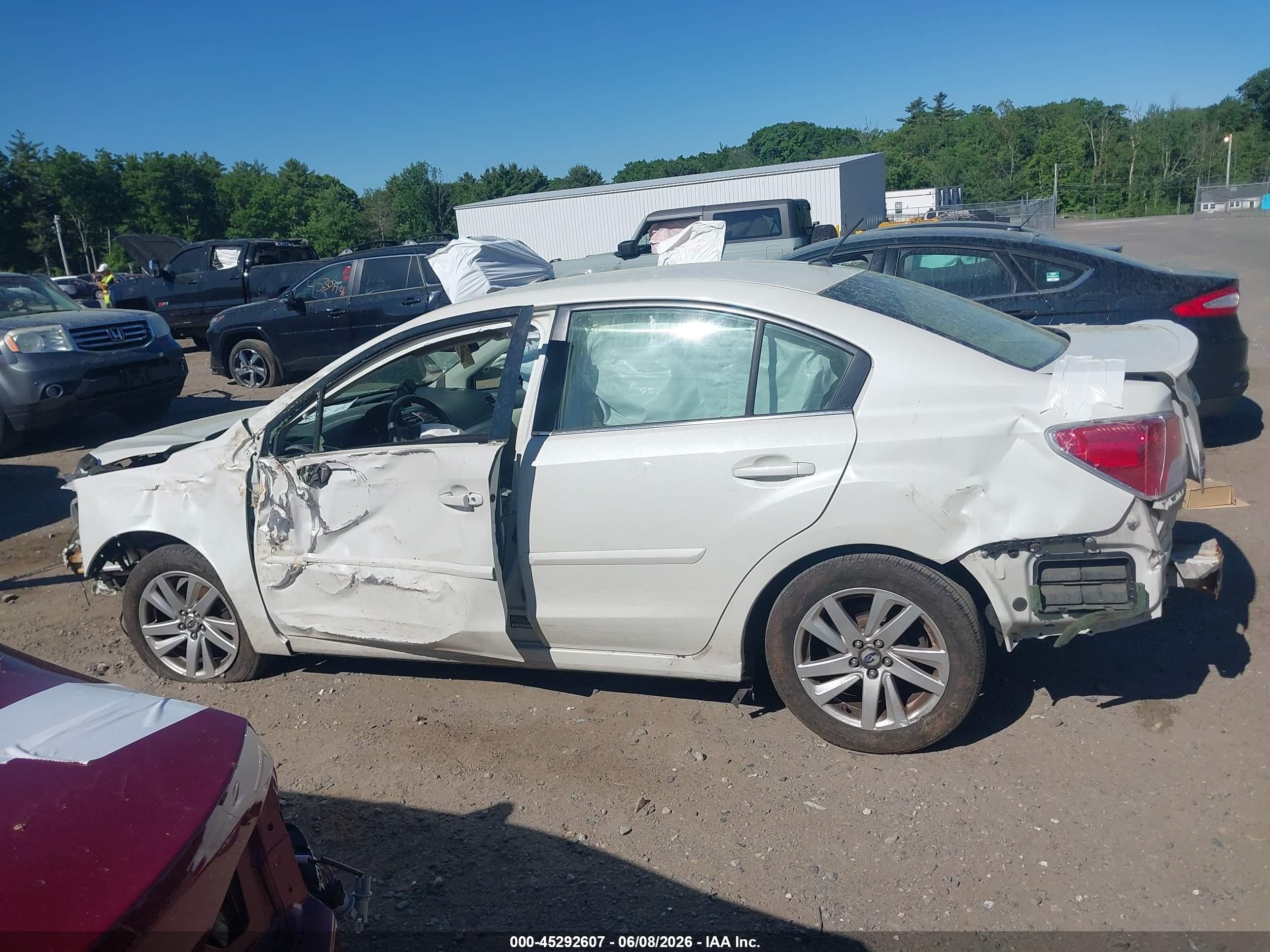 2015 Subaru Impreza 2.0i Premium Белый vin: JF1GJAC61FH017245