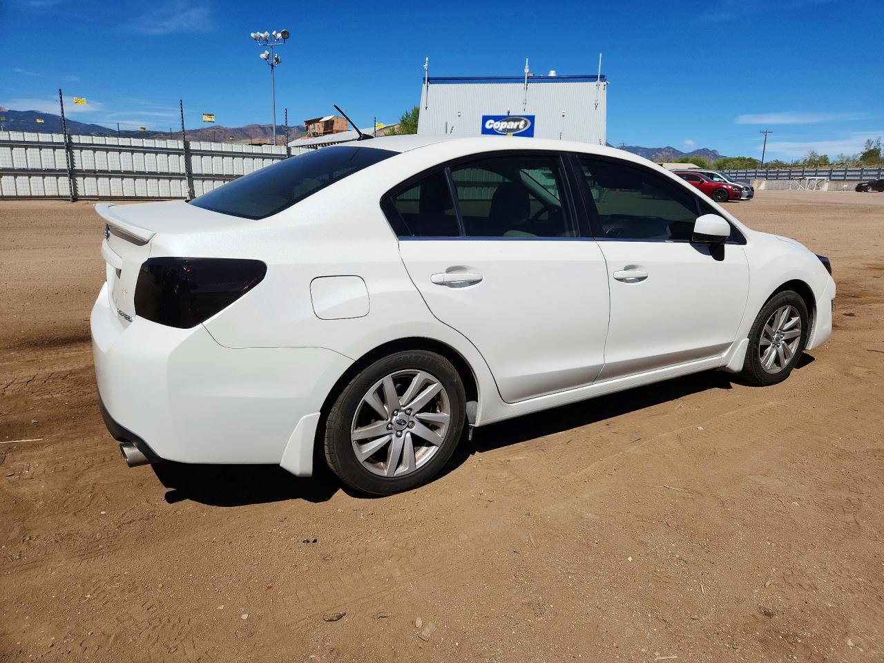 2015 Subaru Impreza Premium White vin: JF1GJAC61FH018878