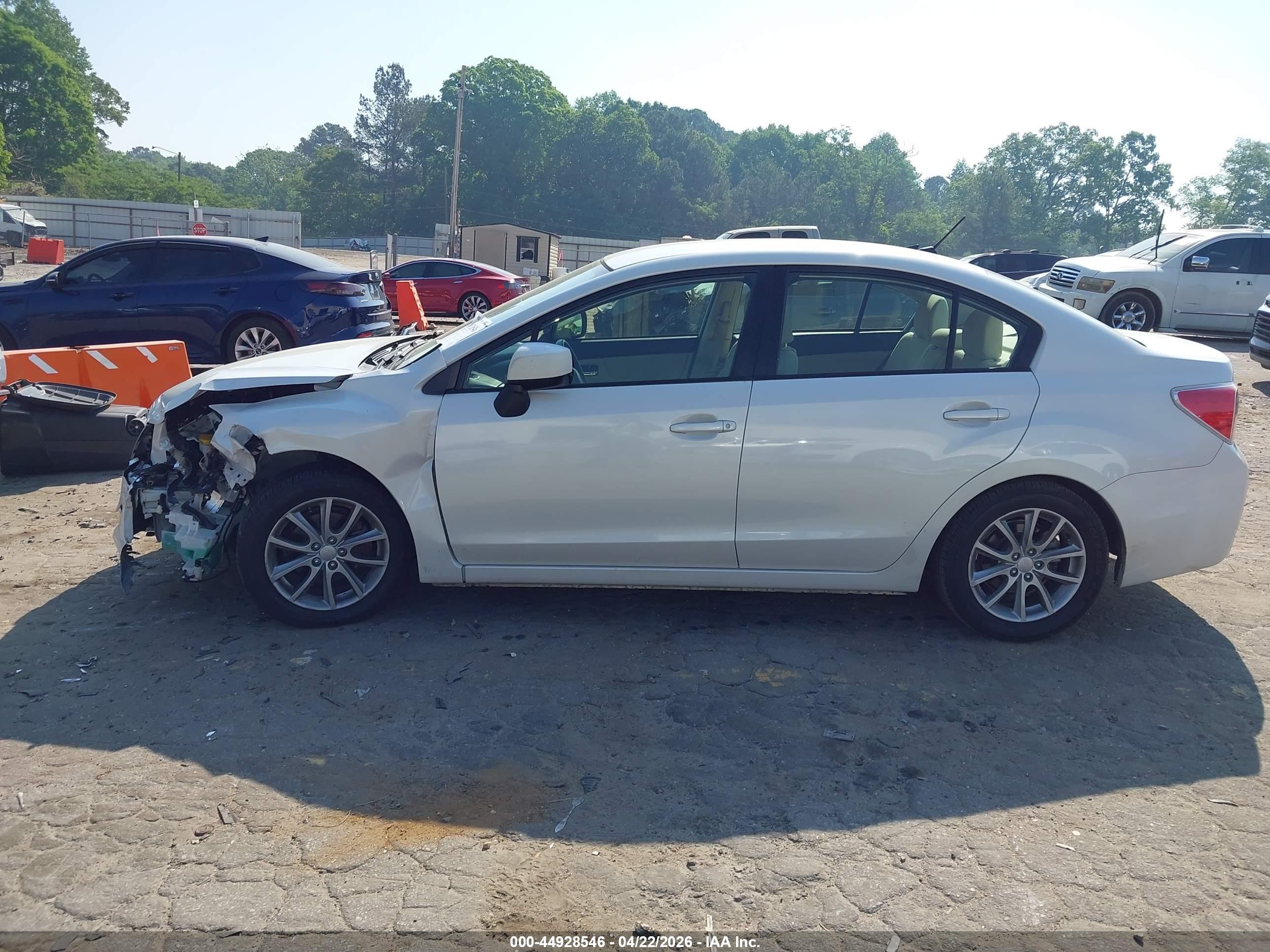 2014 Subaru Impreza 2.0i Premium Белый vin: JF1GJAC63EH013955