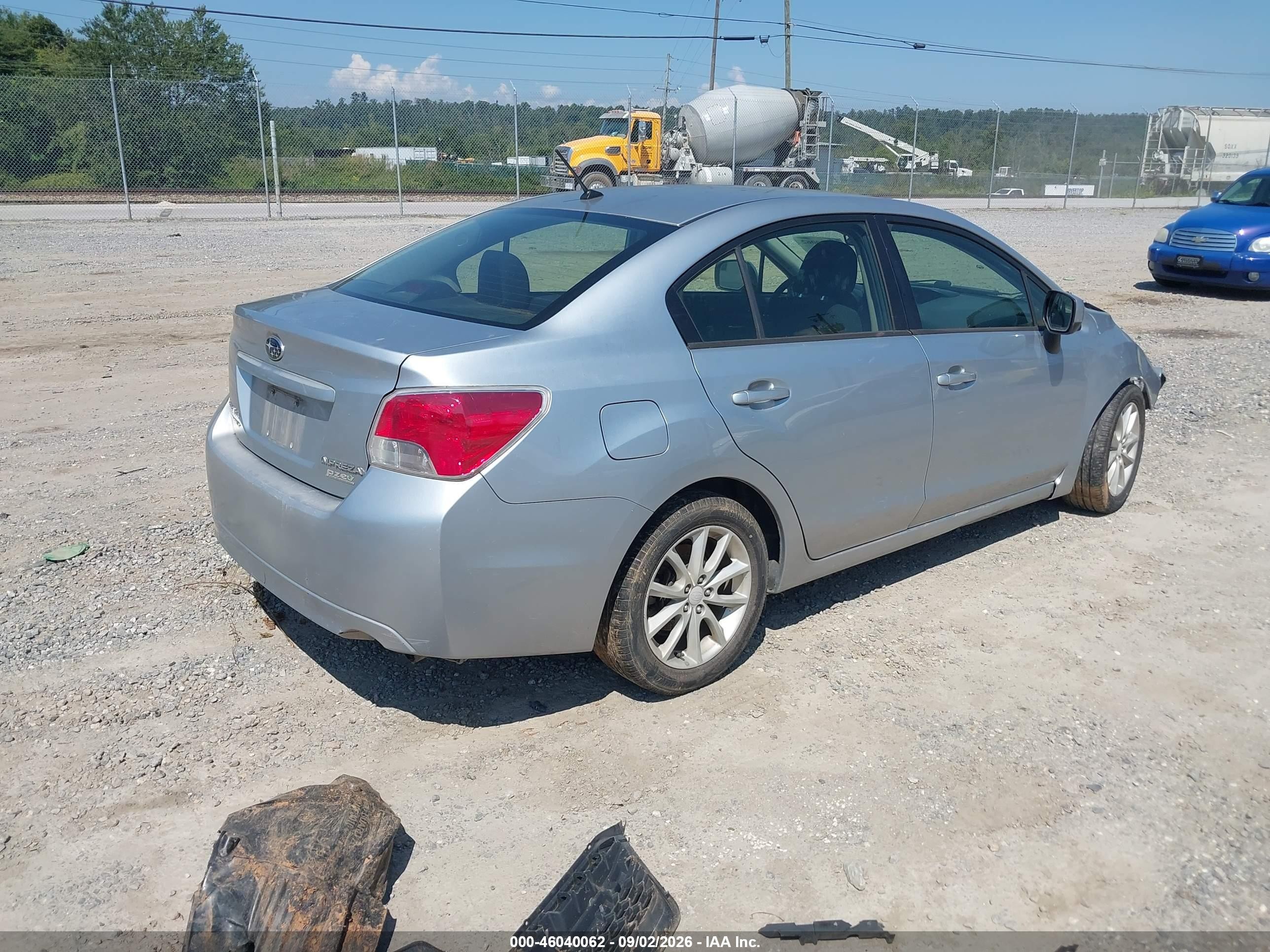 2014 Subaru Impreza 2.0i Premium Silver vin: JF1GJAC63EH021070