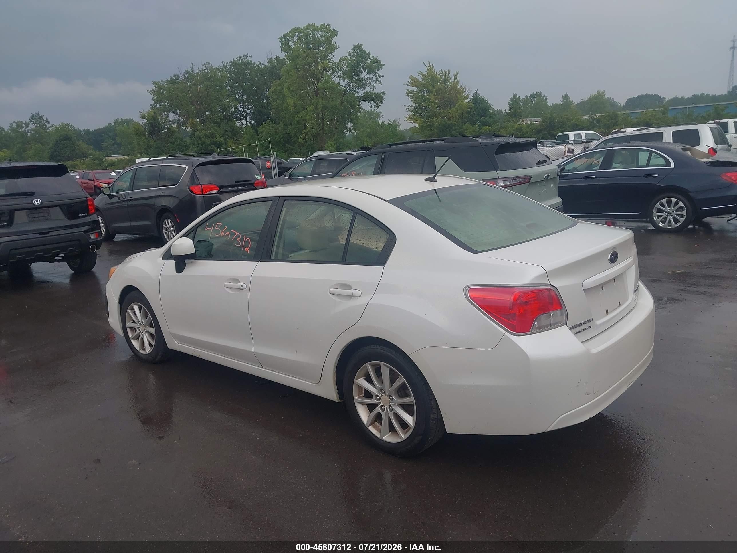 2013 Subaru Impreza 2.0i Premium White vin: JF1GJAC64DH028530