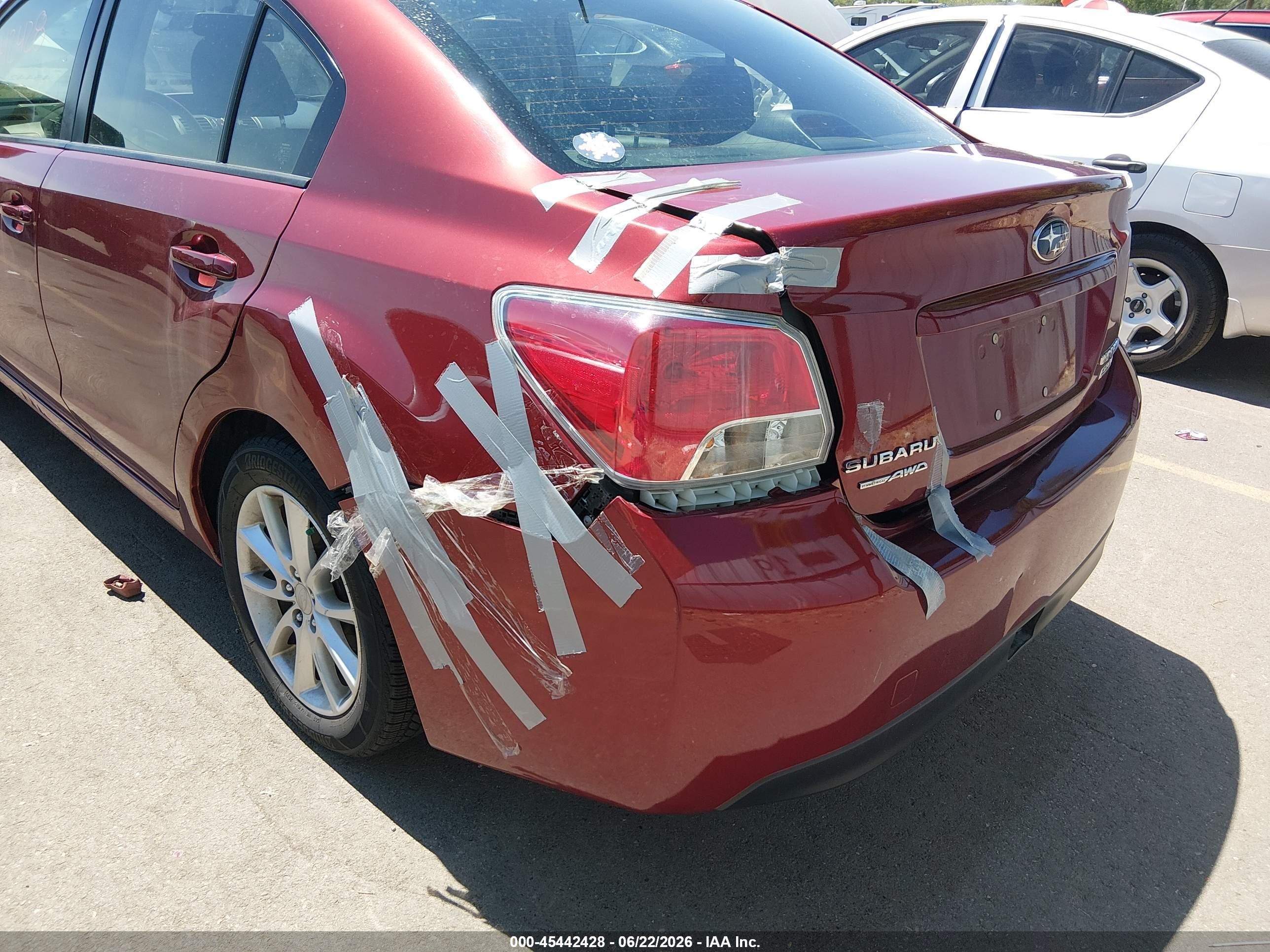 2014 Subaru Impreza 2.0i Premium Burgundy vin: JF1GJAC64EH012264