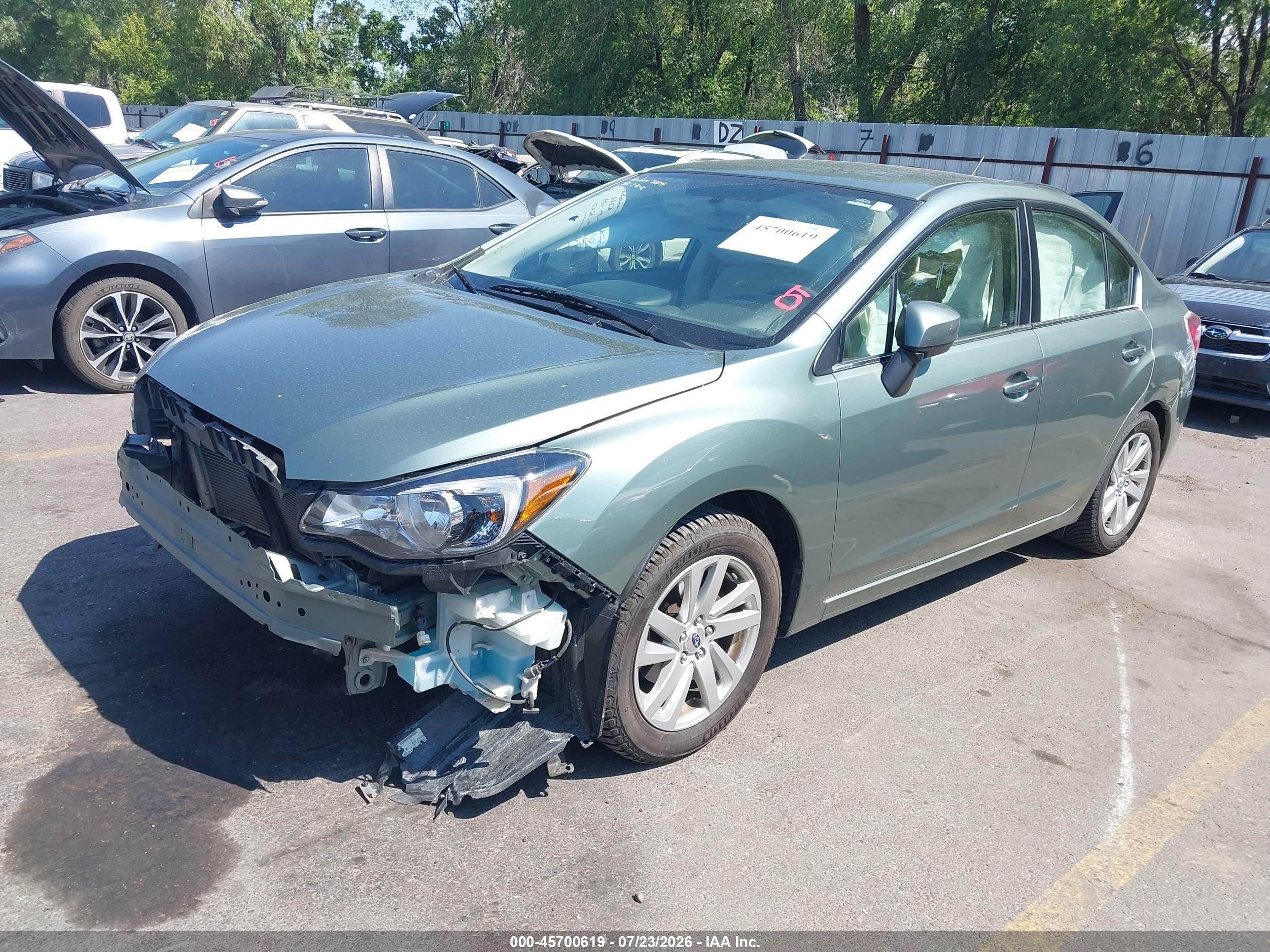 2015 Subaru Impreza 2.0i Premium Зеленый vin: JF1GJAC64FH024013