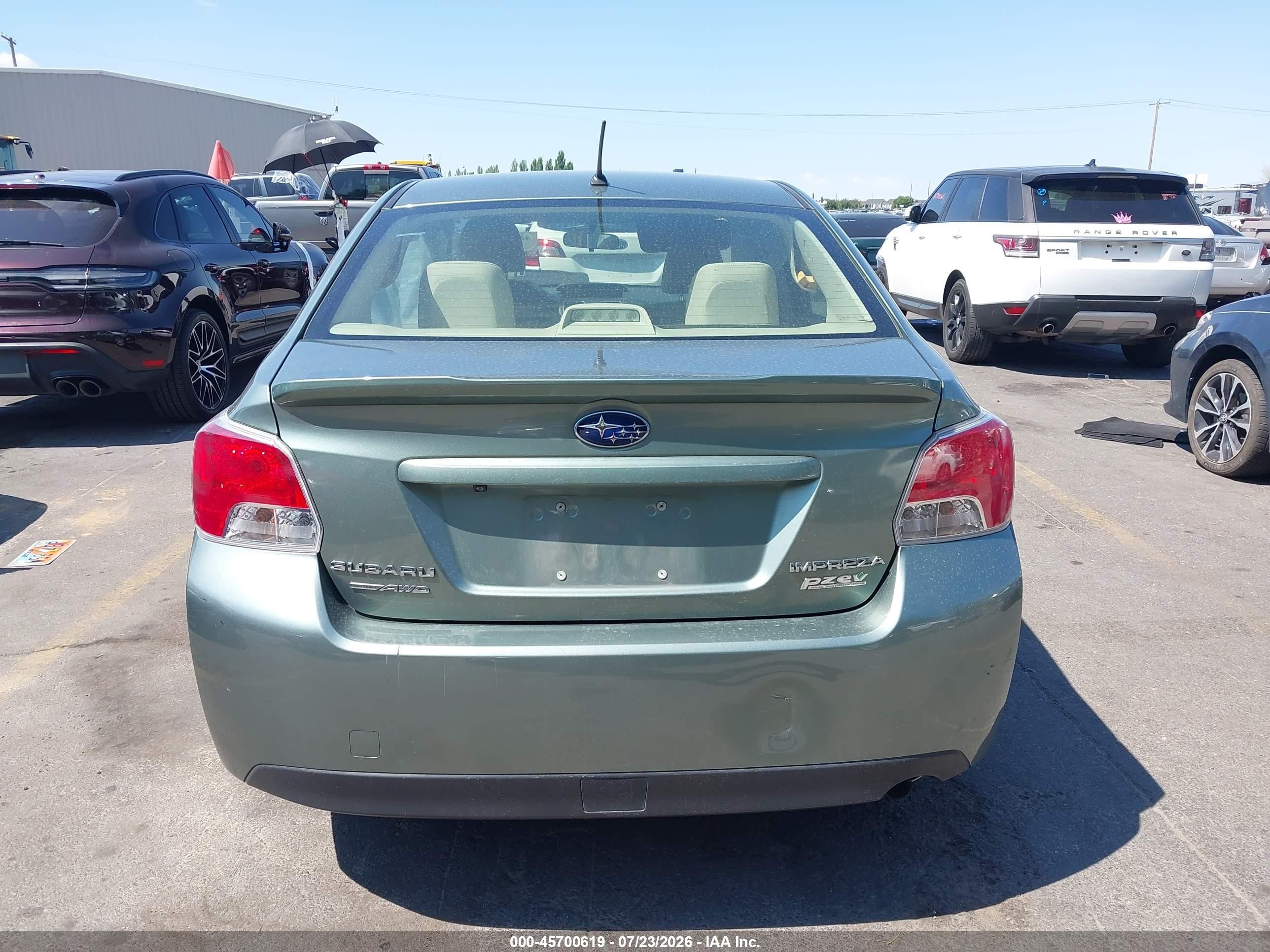 2015 Subaru Impreza 2.0i Premium Зеленый vin: JF1GJAC64FH024013